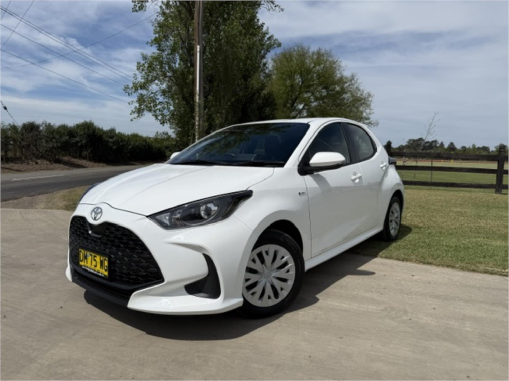 
								2025 TOYOTA YARIS ASCENT SPORT full									