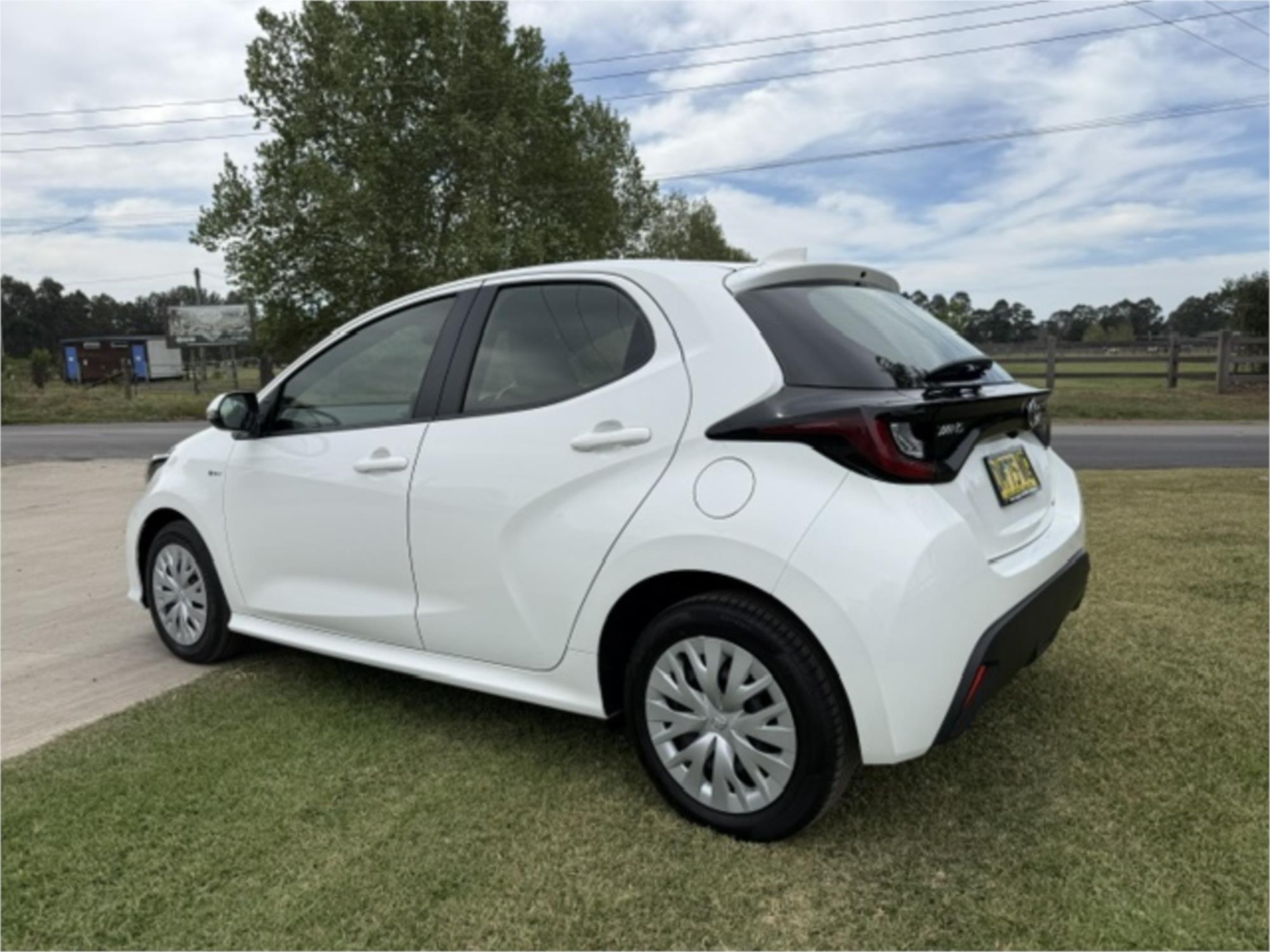 
								2025 TOYOTA YARIS ASCENT SPORT full									