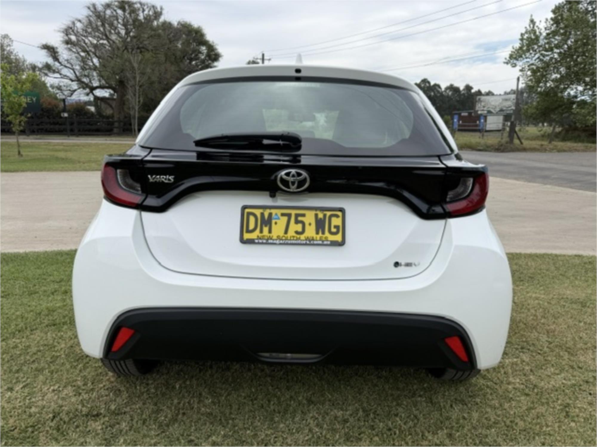 
								2025 TOYOTA YARIS ASCENT SPORT full									