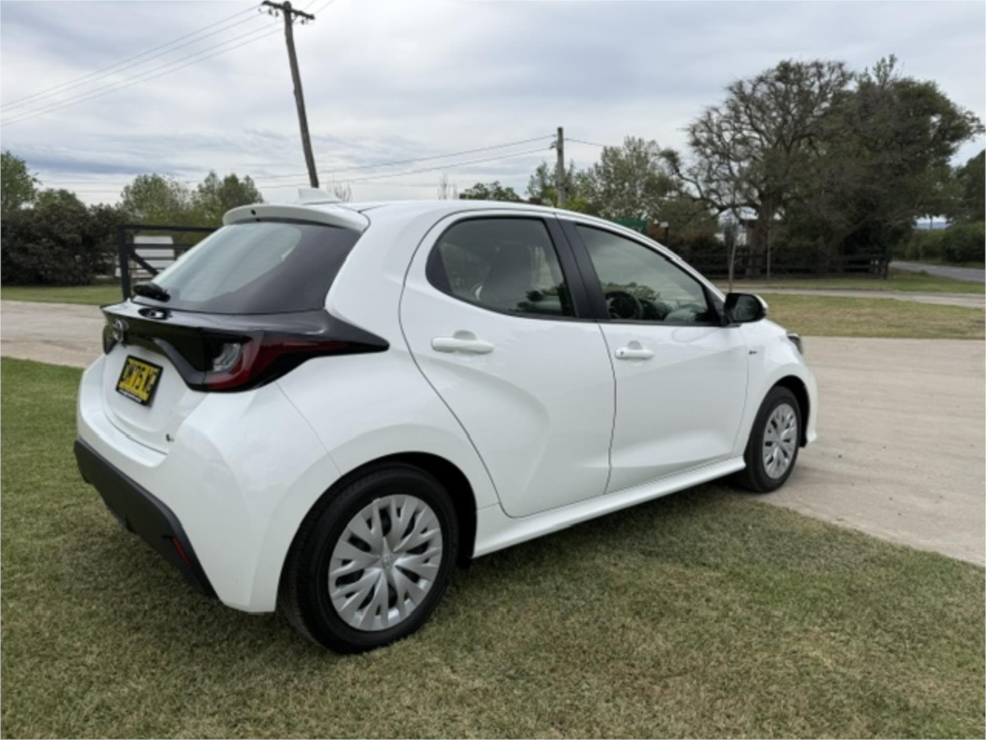 
								2025 TOYOTA YARIS ASCENT SPORT full									