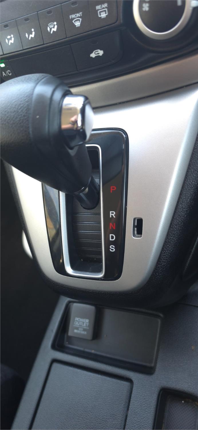 
								2014 Honda CR-V VTi full									