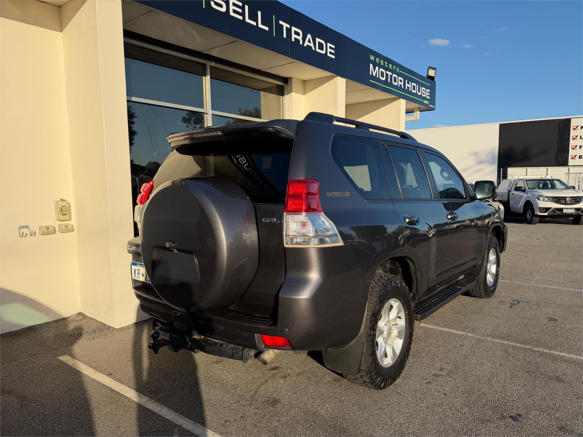 
								2012 Toyota Landcruiser Prado GXL full									