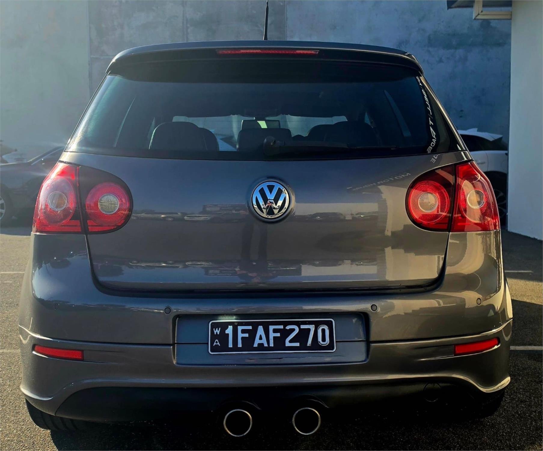 
								2007 Volkswagen Golf R32 full									