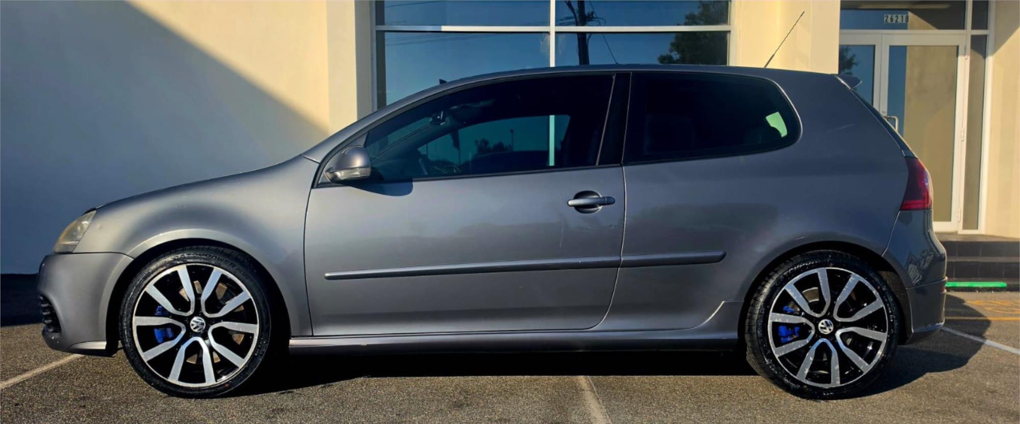 
								2007 Volkswagen Golf R32 full									