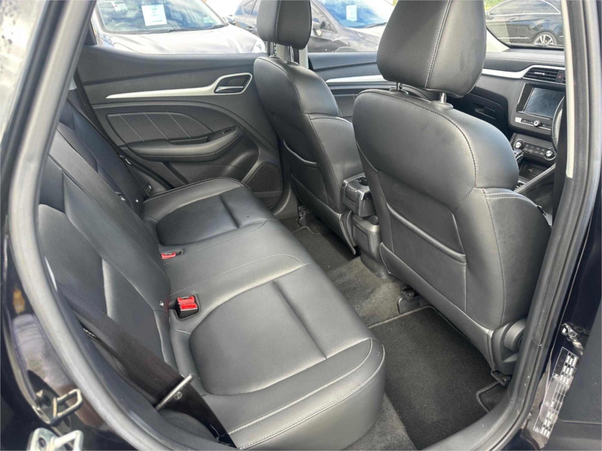 
								2020 MG ZS Essence full									