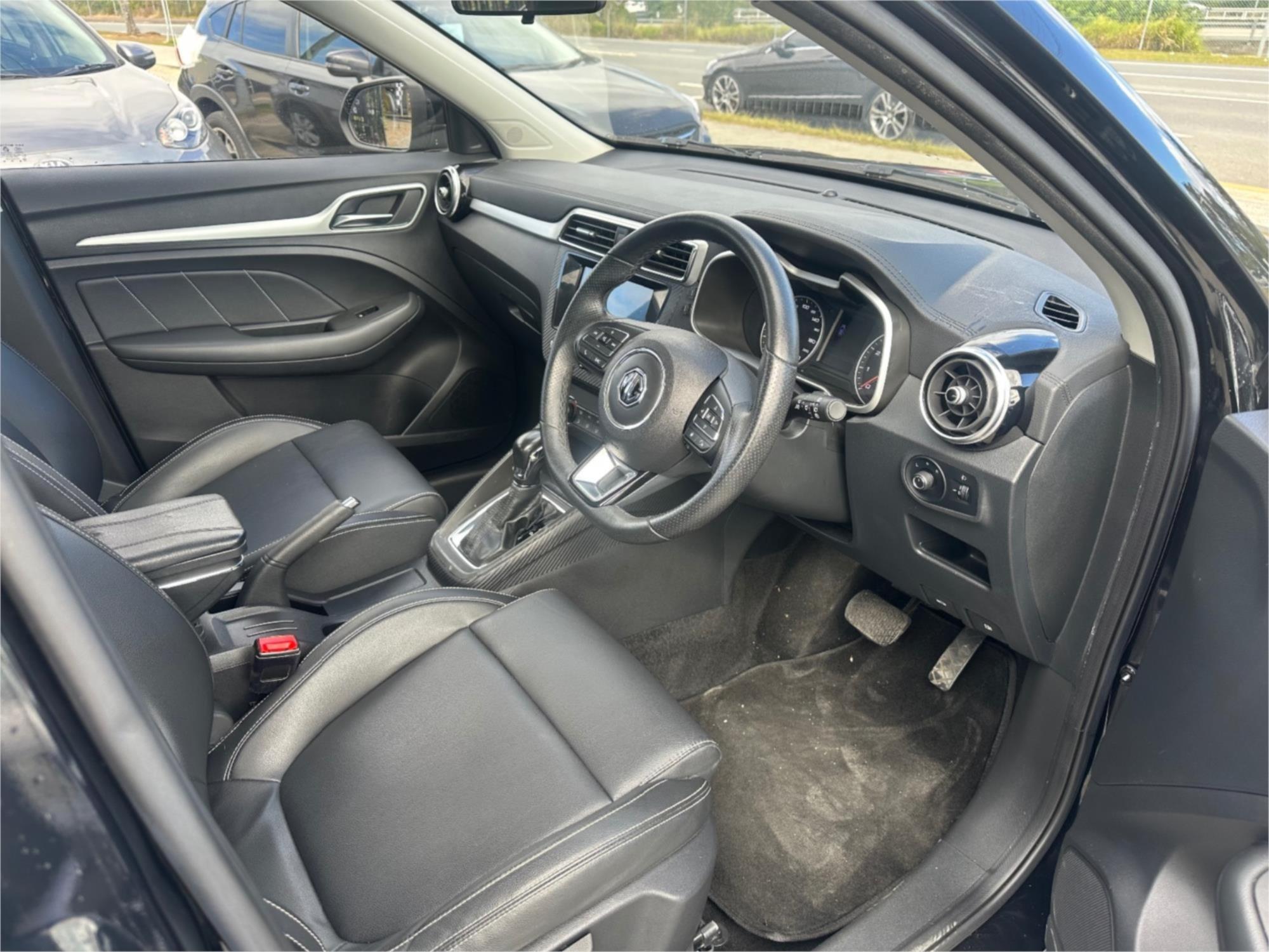 
								2020 MG ZS Essence full									