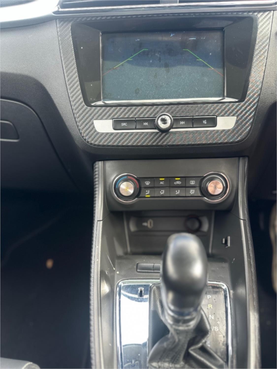 
								2020 MG ZS Essence full									