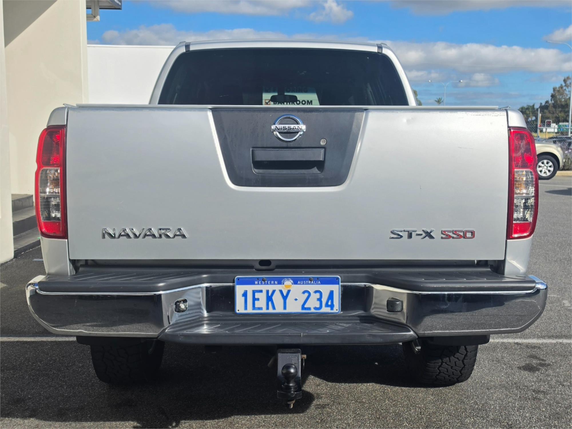 
								2014 Nissan Navara ST-X 550 full									