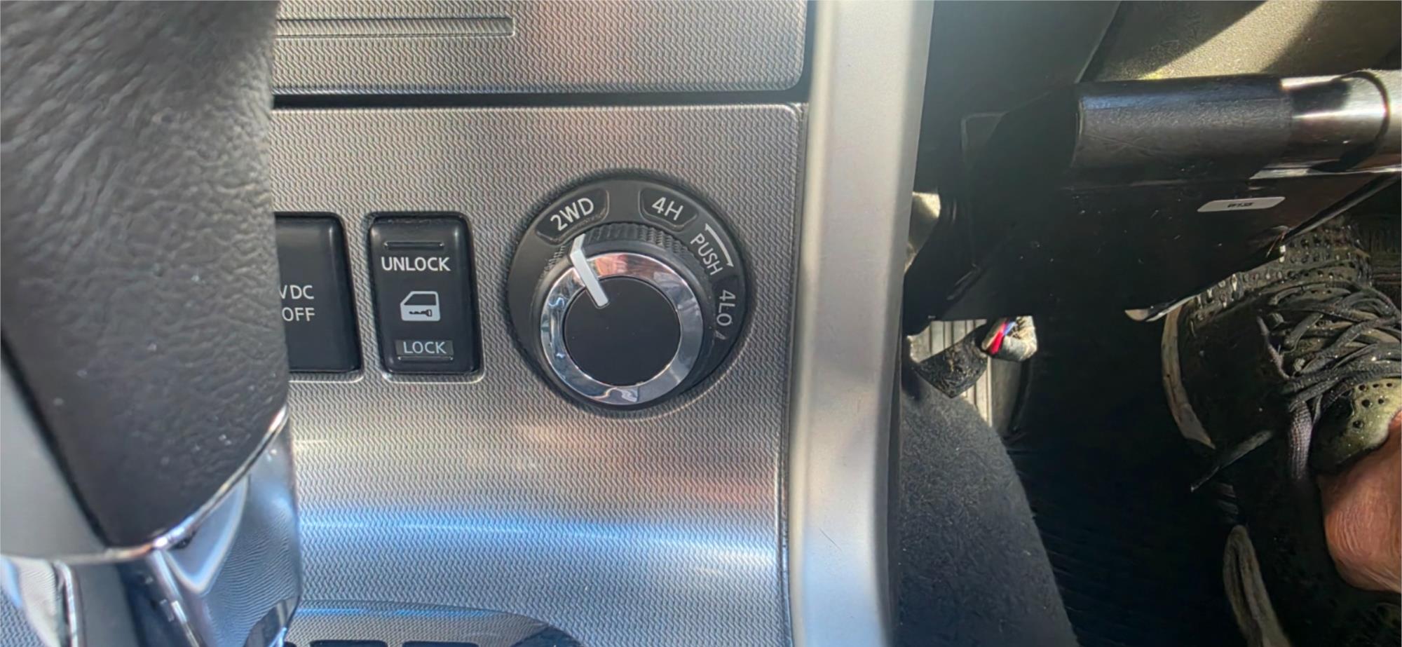 
								2014 Nissan Navara ST-X 550 full									