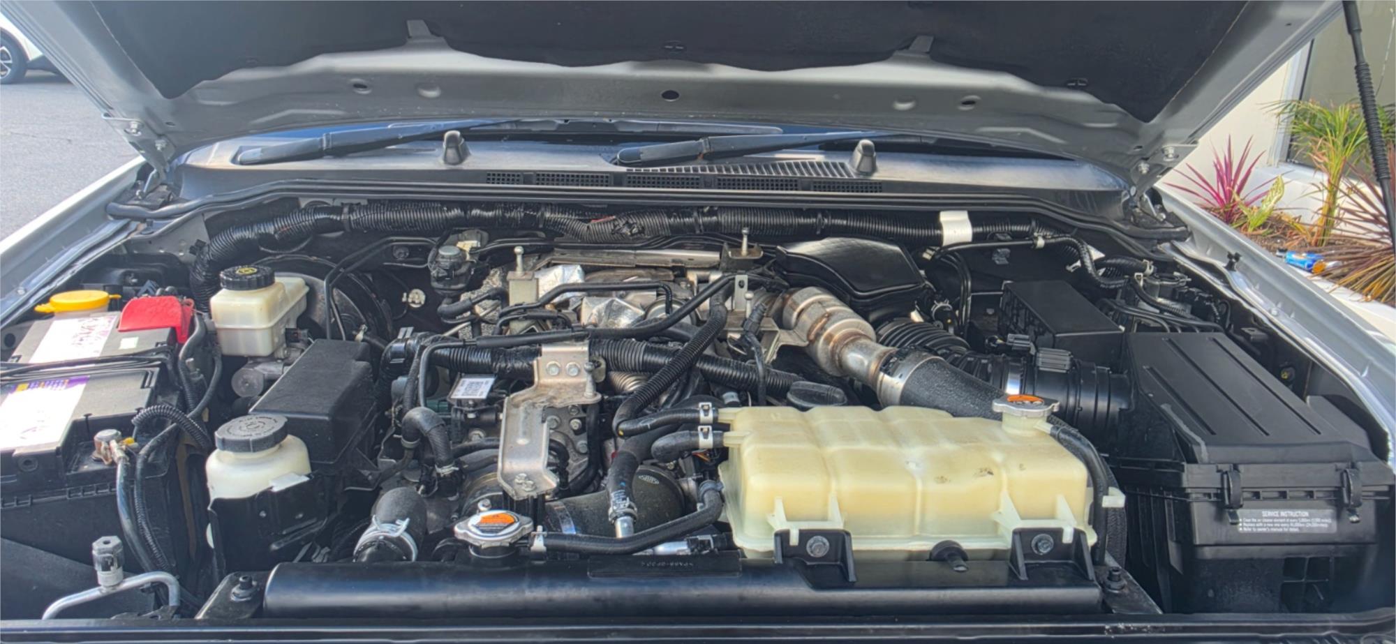 
								2014 Nissan Navara ST-X 550 full									