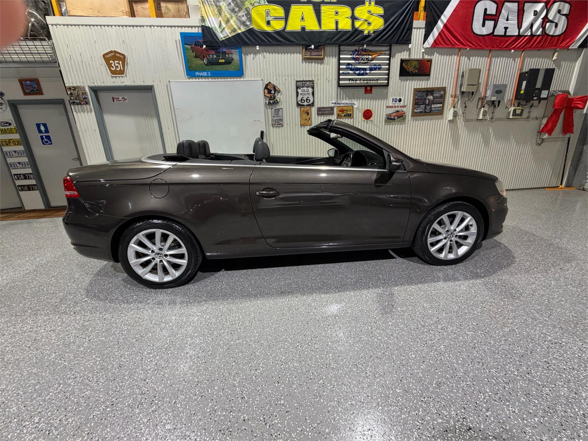 
								2012 Volkswagen Eos 155TSI full									