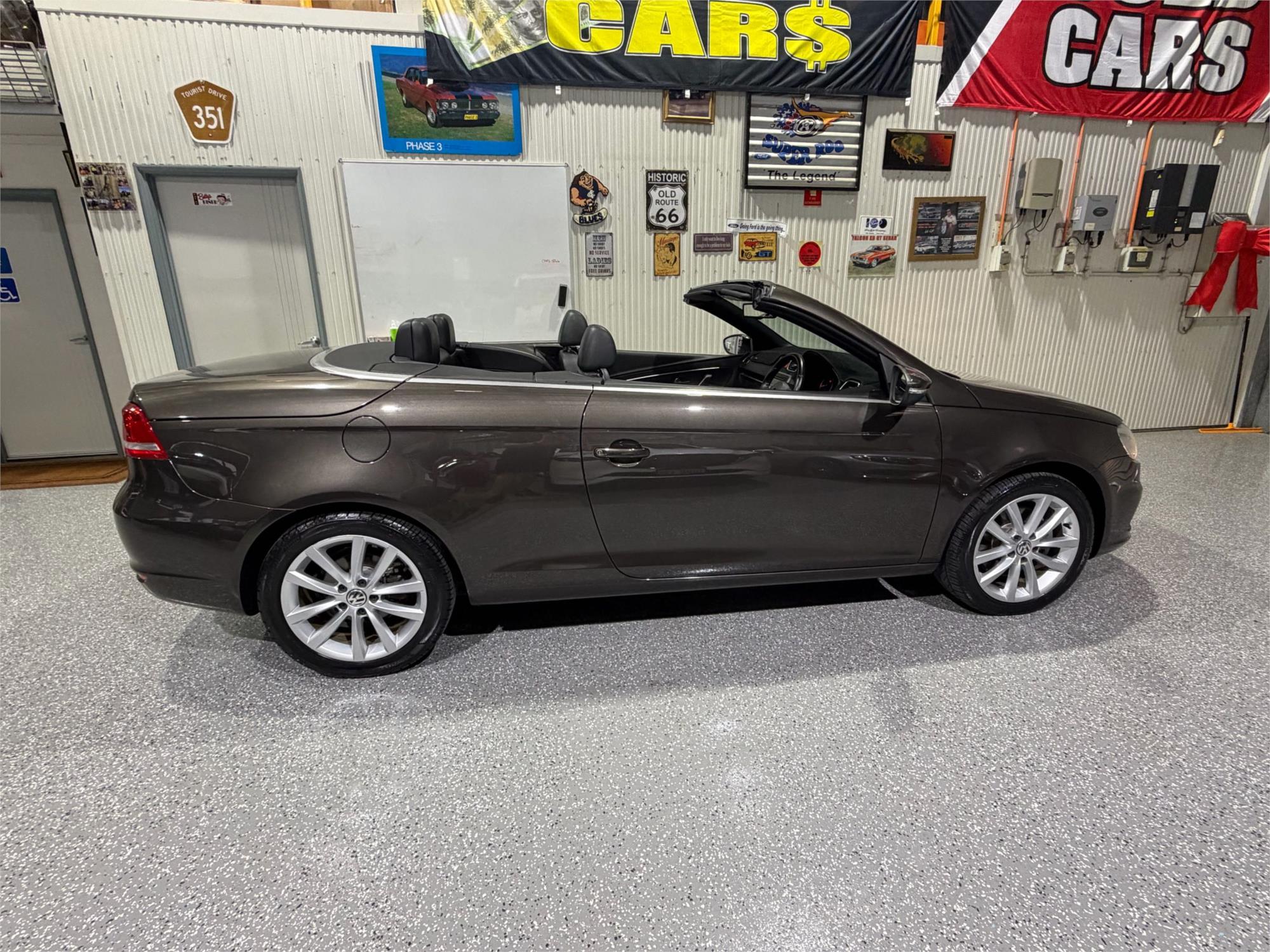 
								2012 Volkswagen Eos 155TSI full									