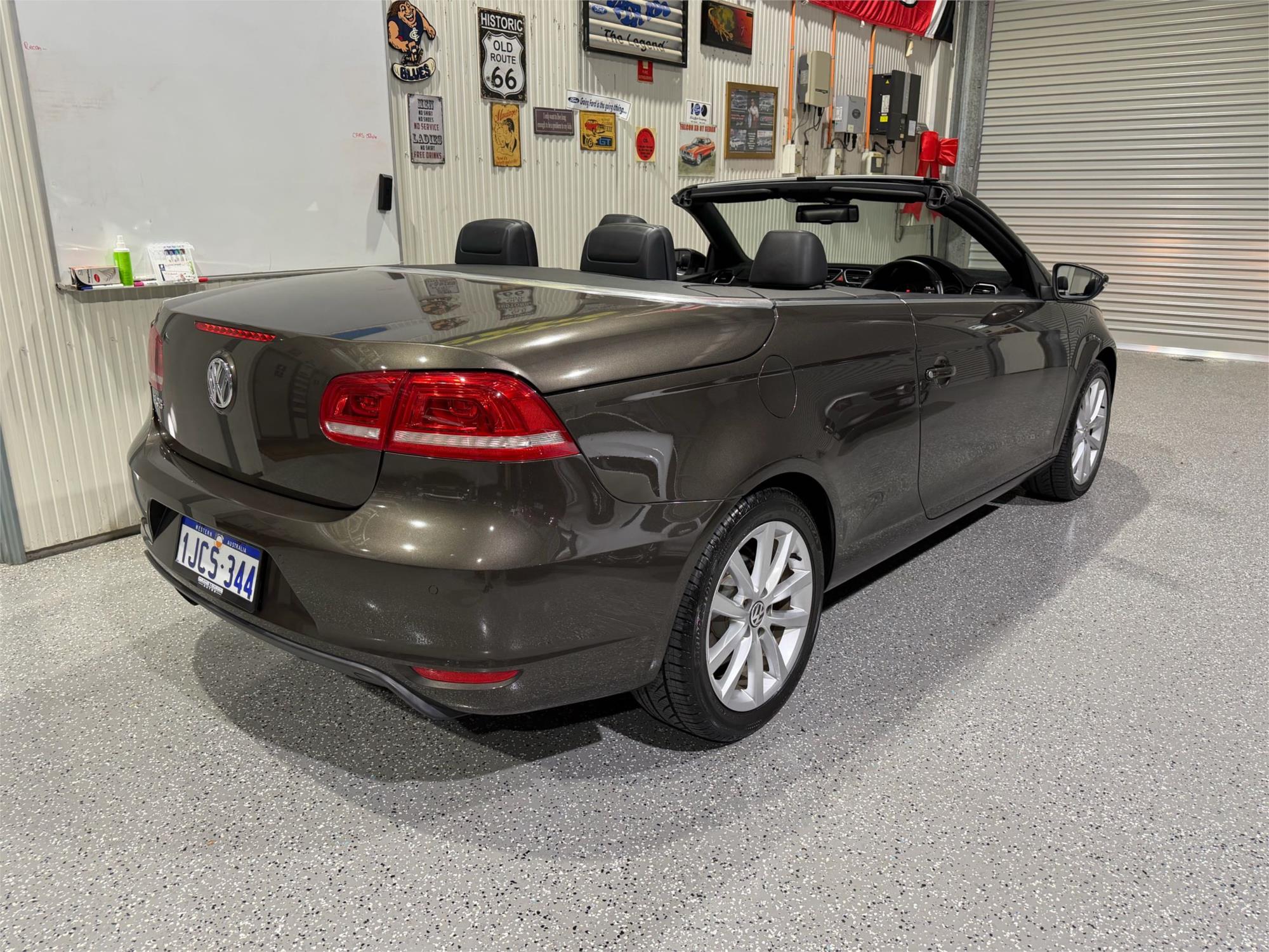 
								2012 Volkswagen Eos 155TSI full									
