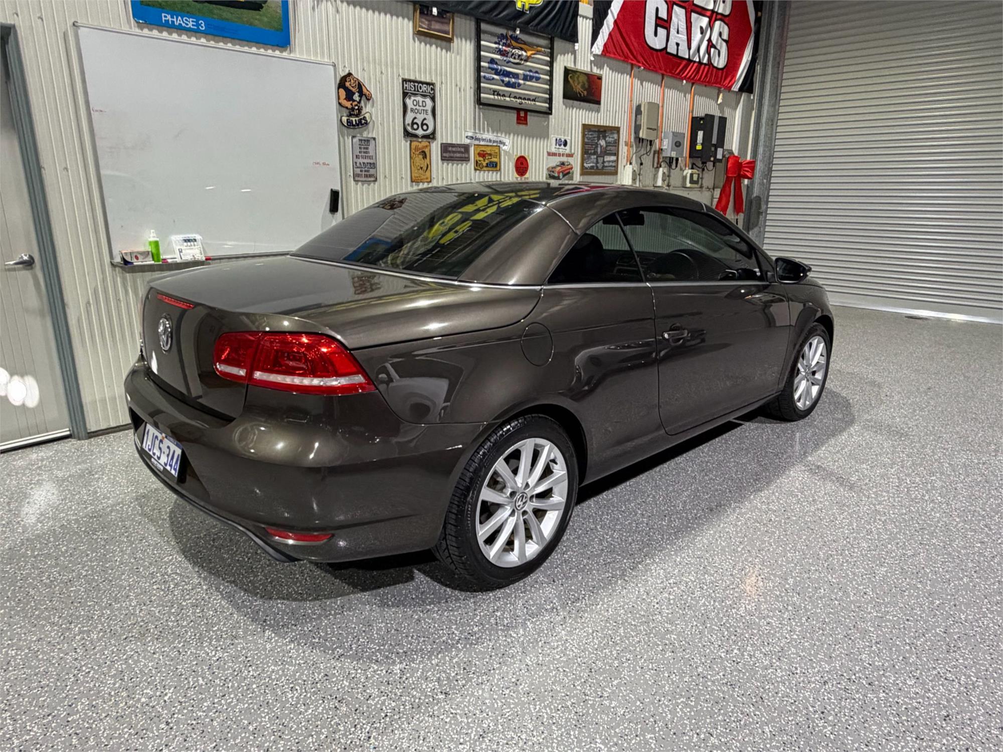 
								2012 Volkswagen Eos 155TSI full									