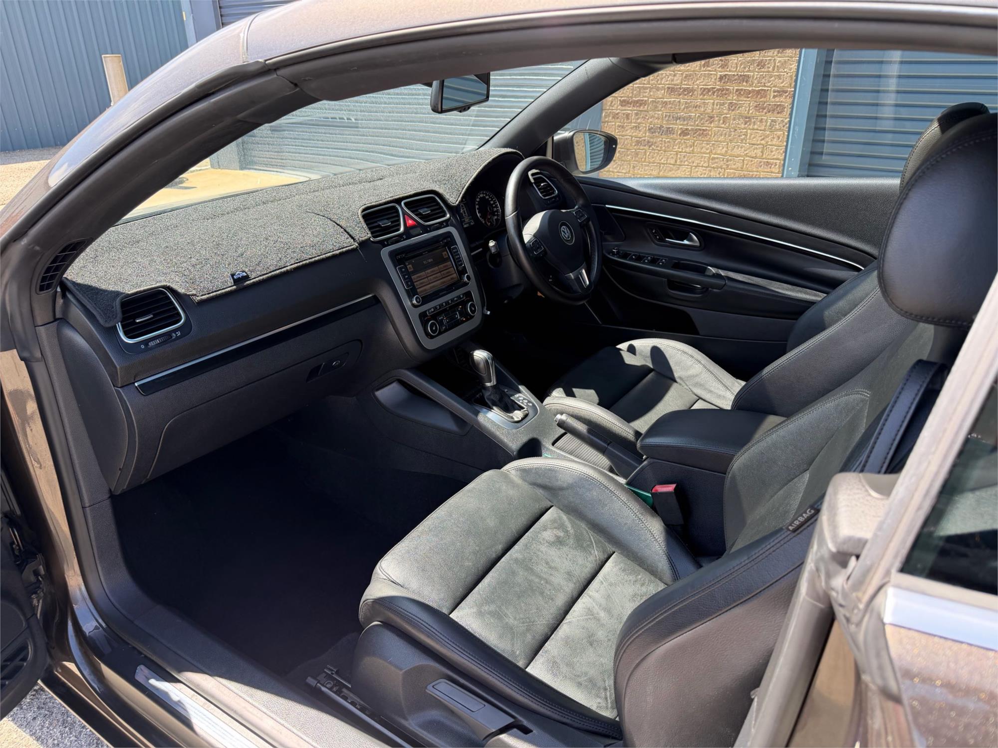 
								2012 Volkswagen Eos 155TSI full									