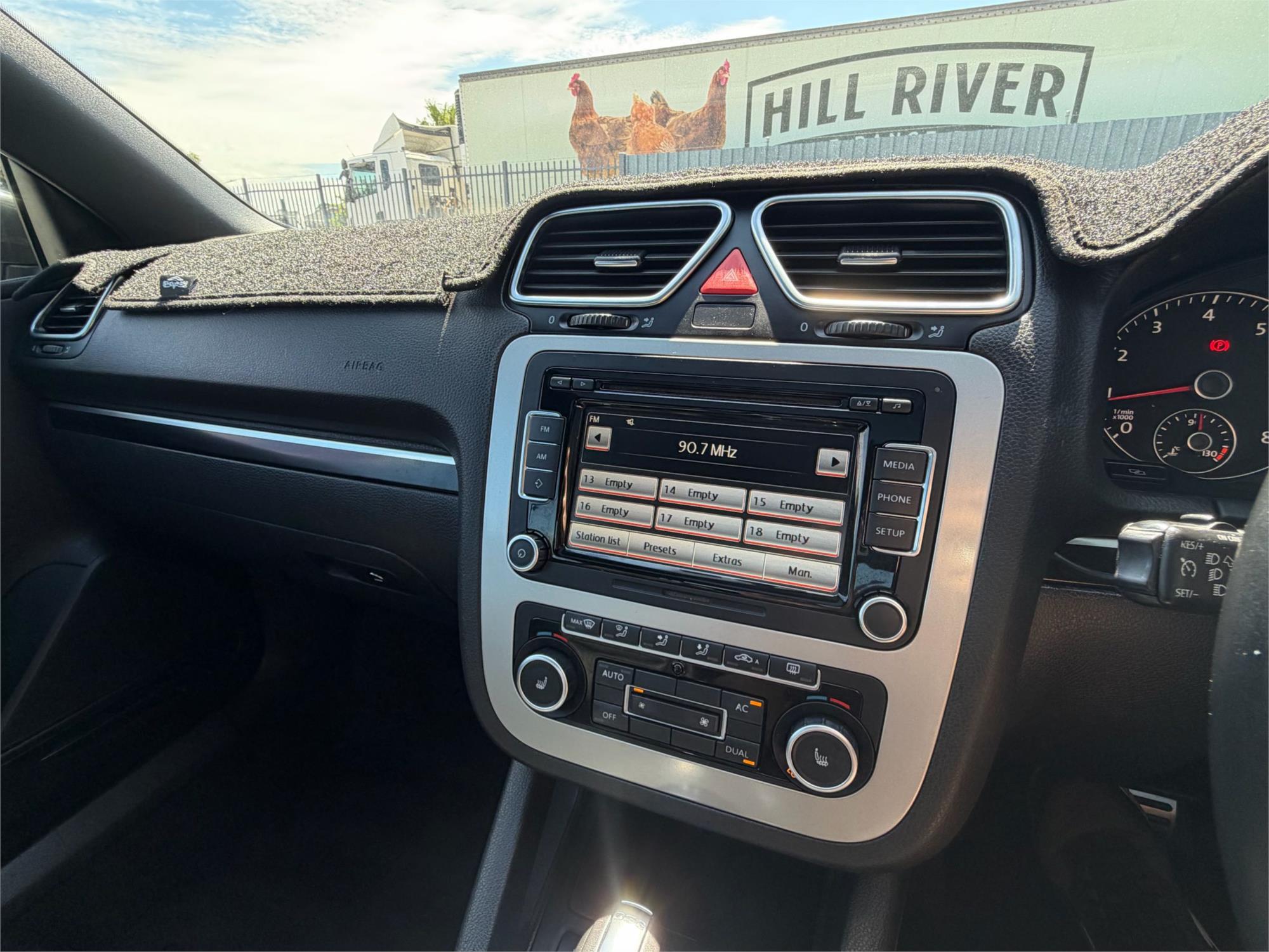 
								2012 Volkswagen Eos 155TSI full									