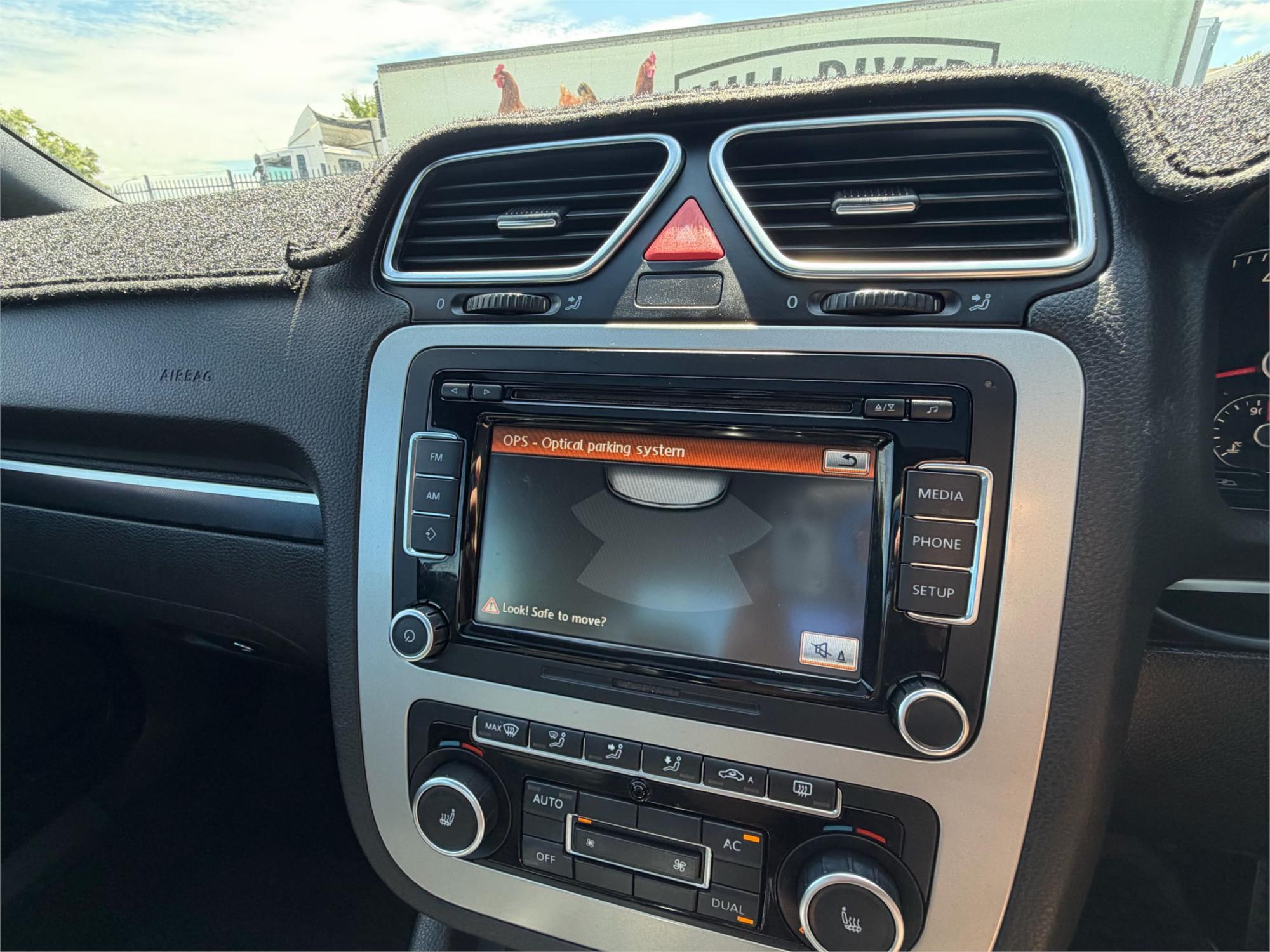
								2012 Volkswagen Eos 155TSI full									