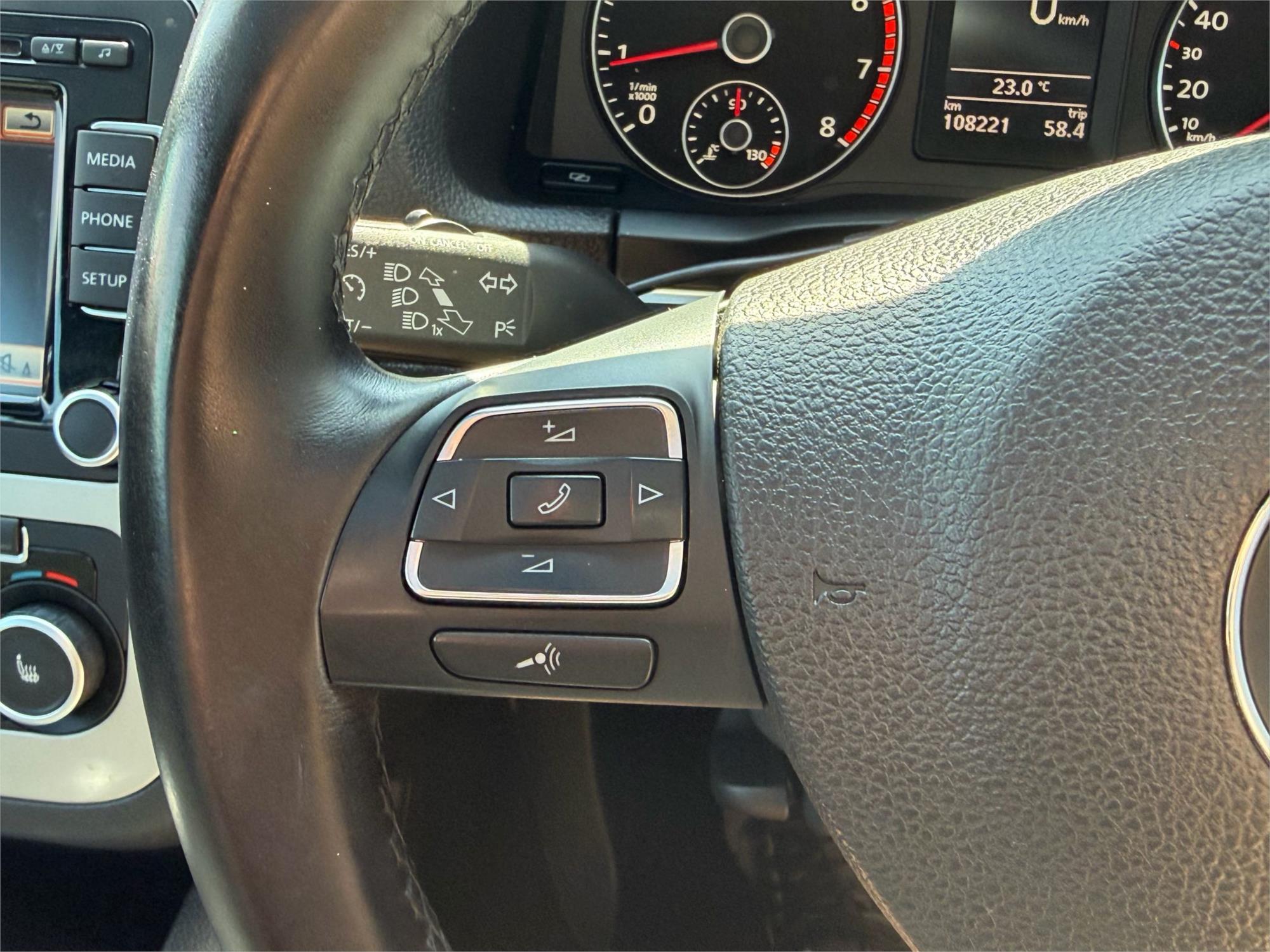
								2012 Volkswagen Eos 155TSI full									