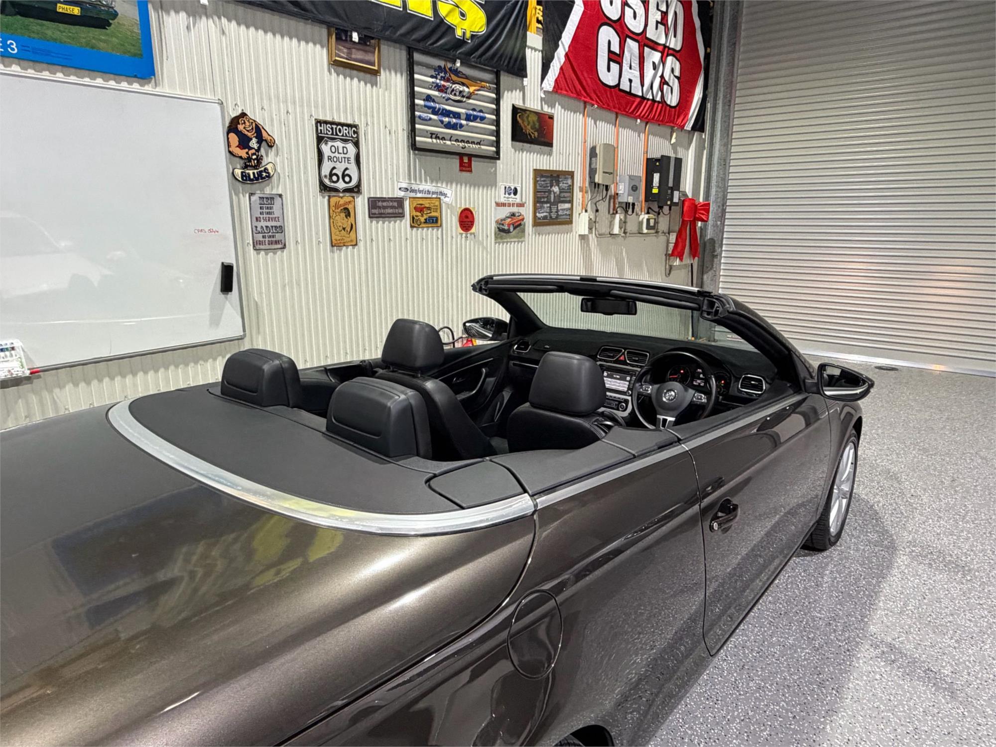 
								2012 Volkswagen Eos 155TSI full									