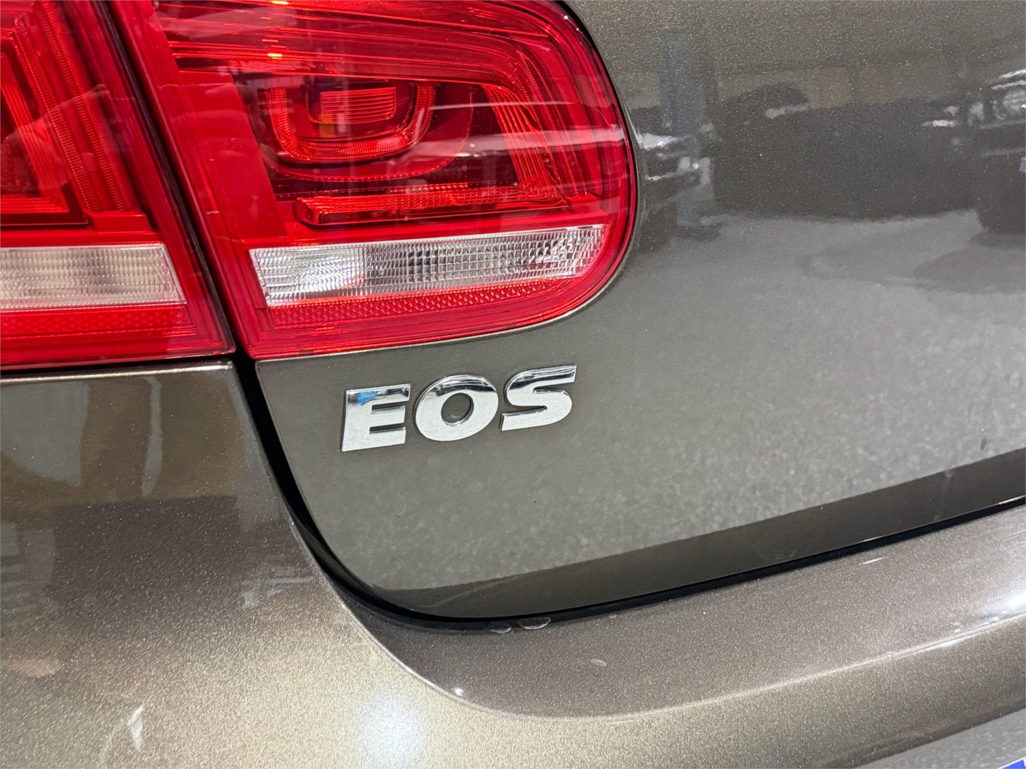 
								2012 Volkswagen Eos 155TSI full									