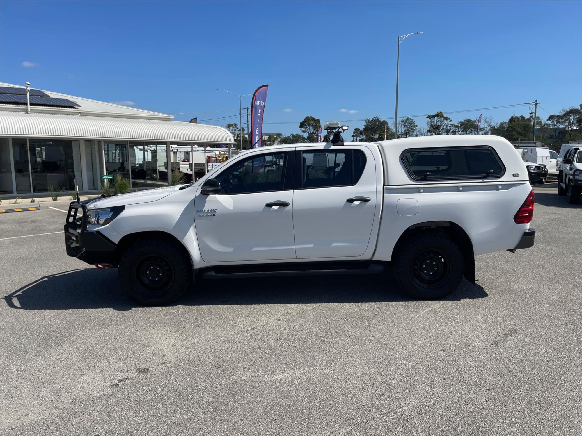 
								2018 Toyota Hilux SR full									