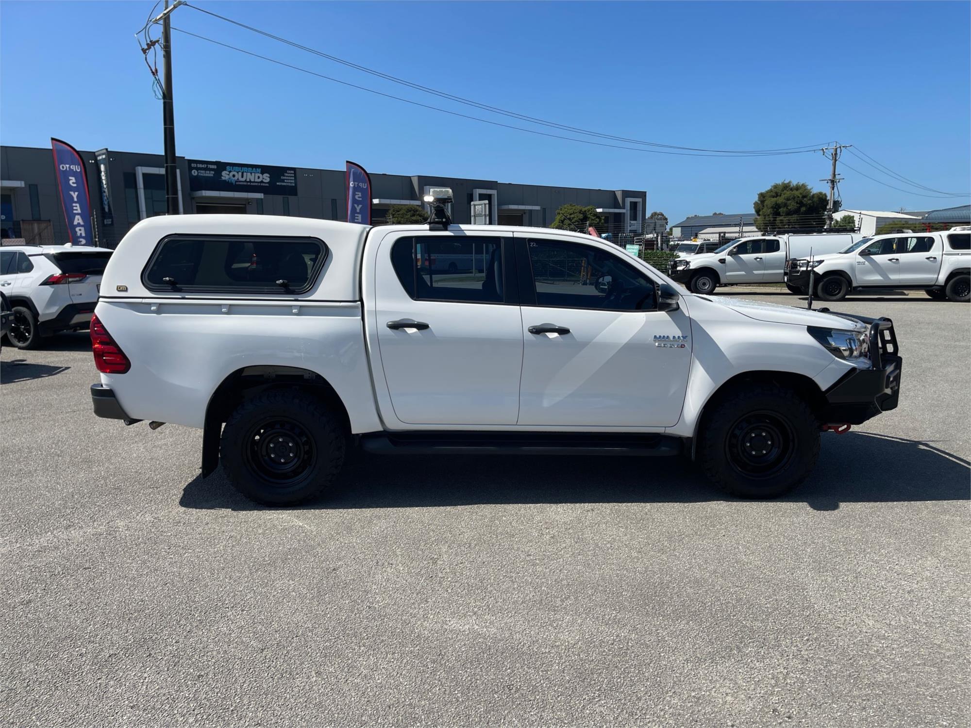 
								2018 Toyota Hilux SR full									