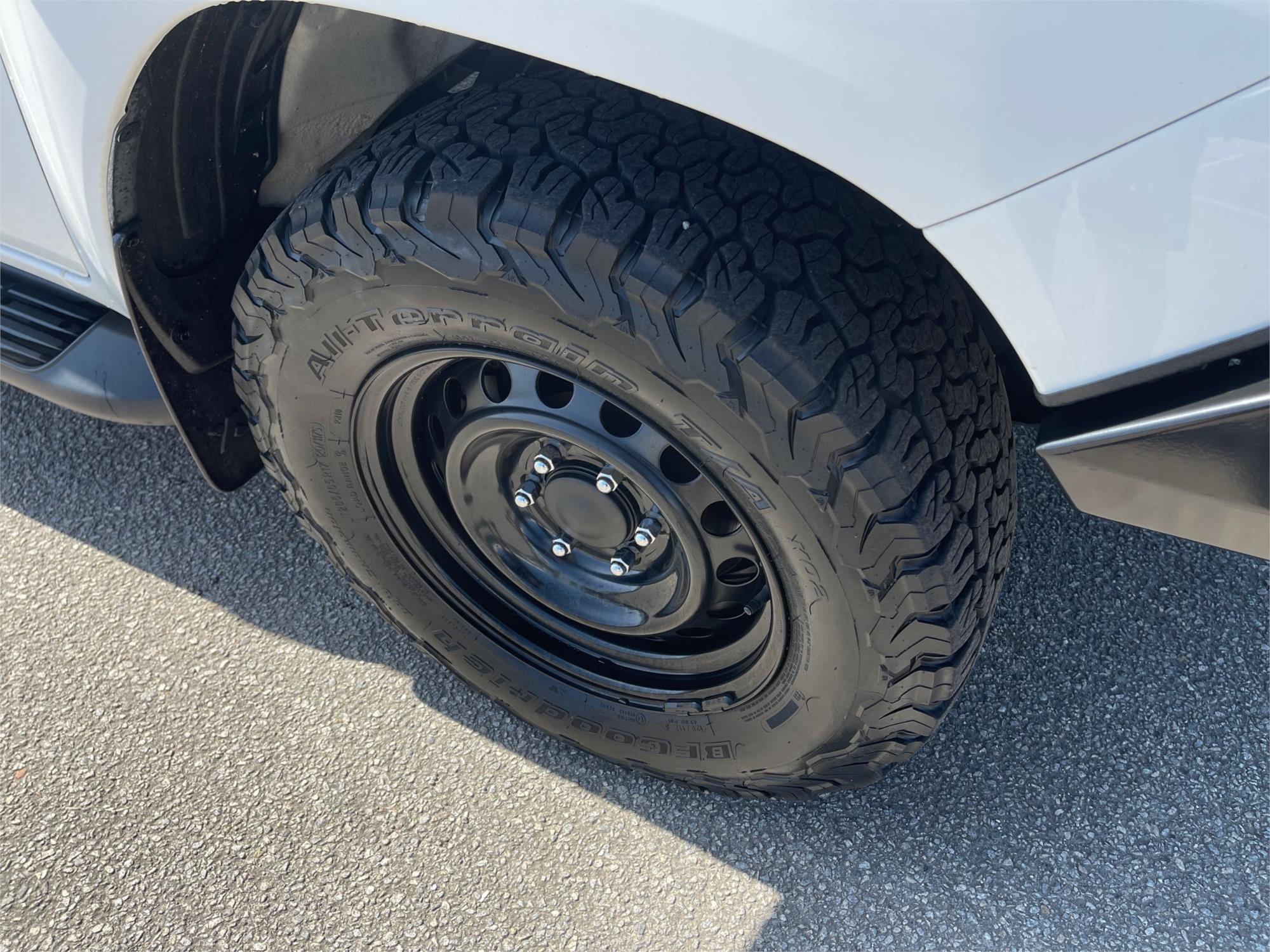 
								2018 Toyota Hilux SR full									