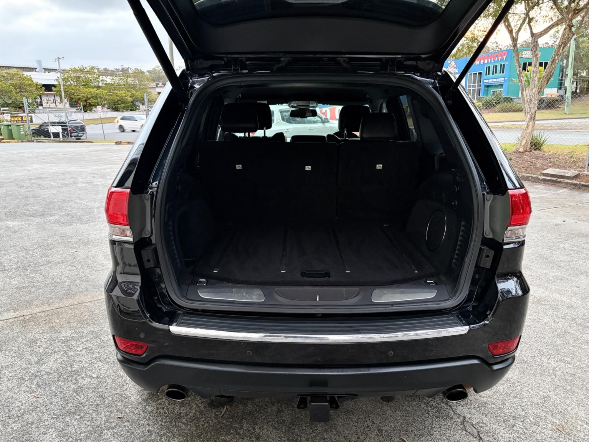 
								2017 Jeep Grand Cherokee Limited full									