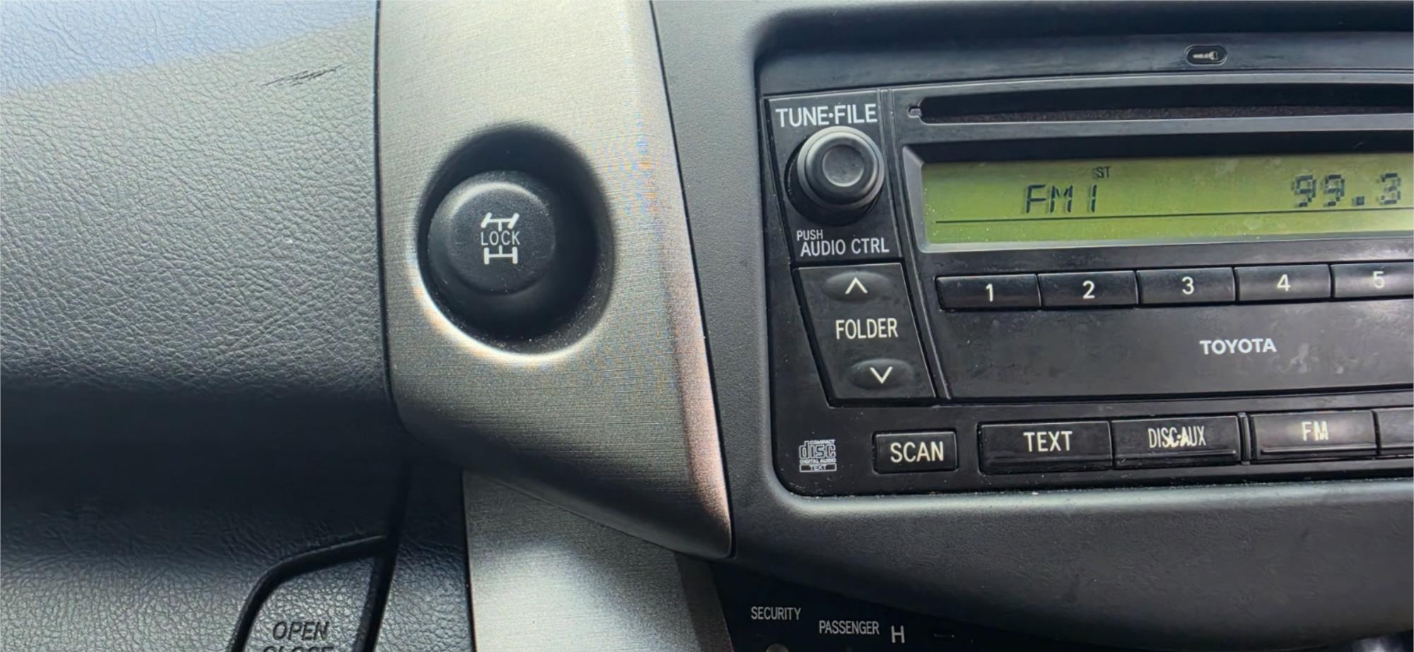 
								2008 Toyota RAV4 CV full									