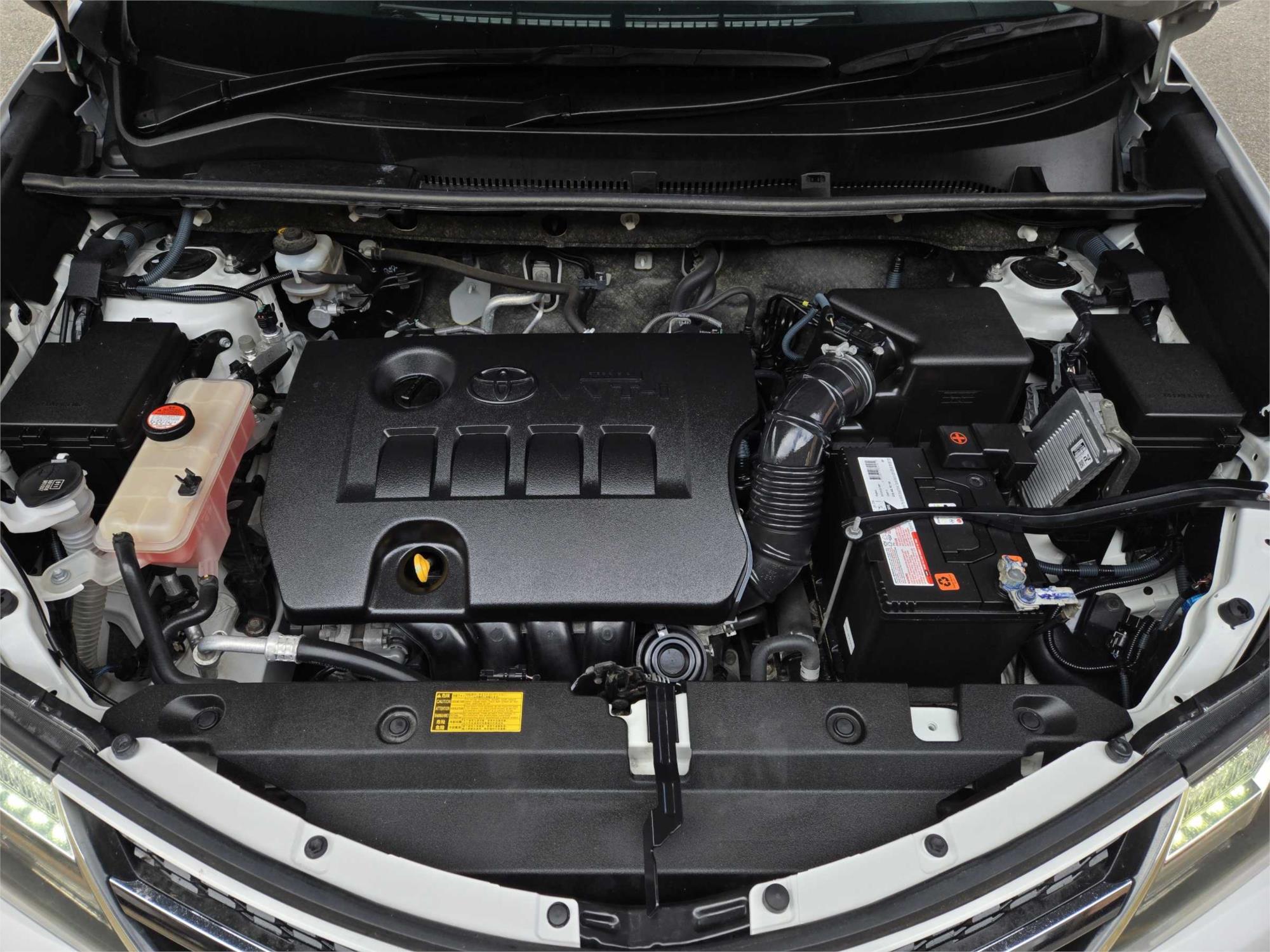 
								2014 Toyota RAV4 GX full									