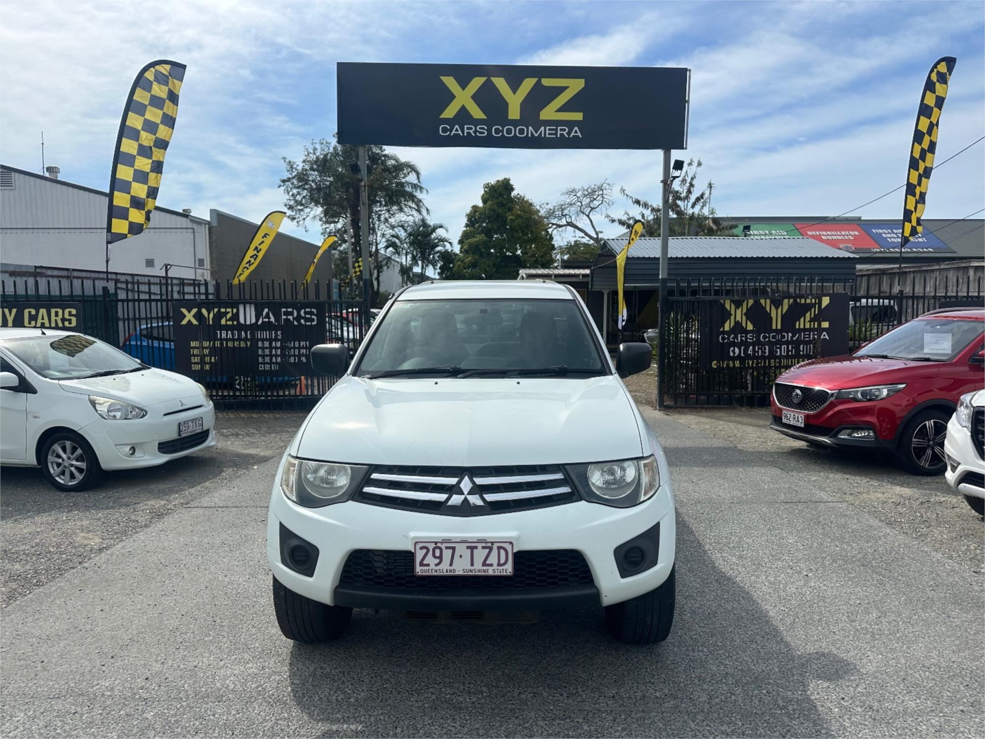 
								2012 Mitsubishi Triton GLX full									