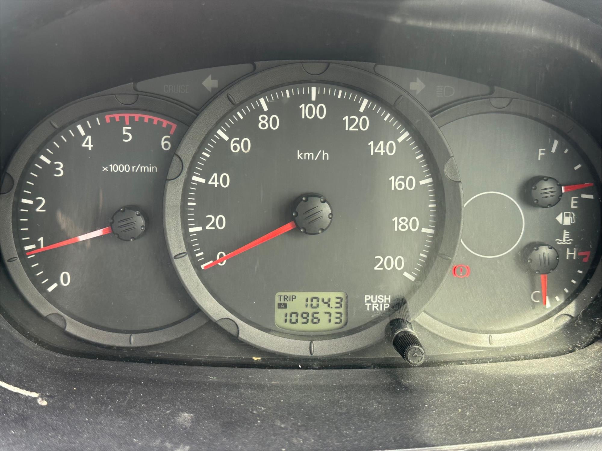 
								2012 Mitsubishi Triton GLX full									