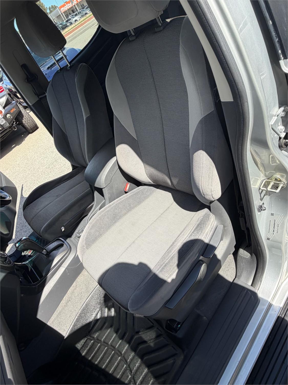 
								2012 Holden Colorado LTZ full									