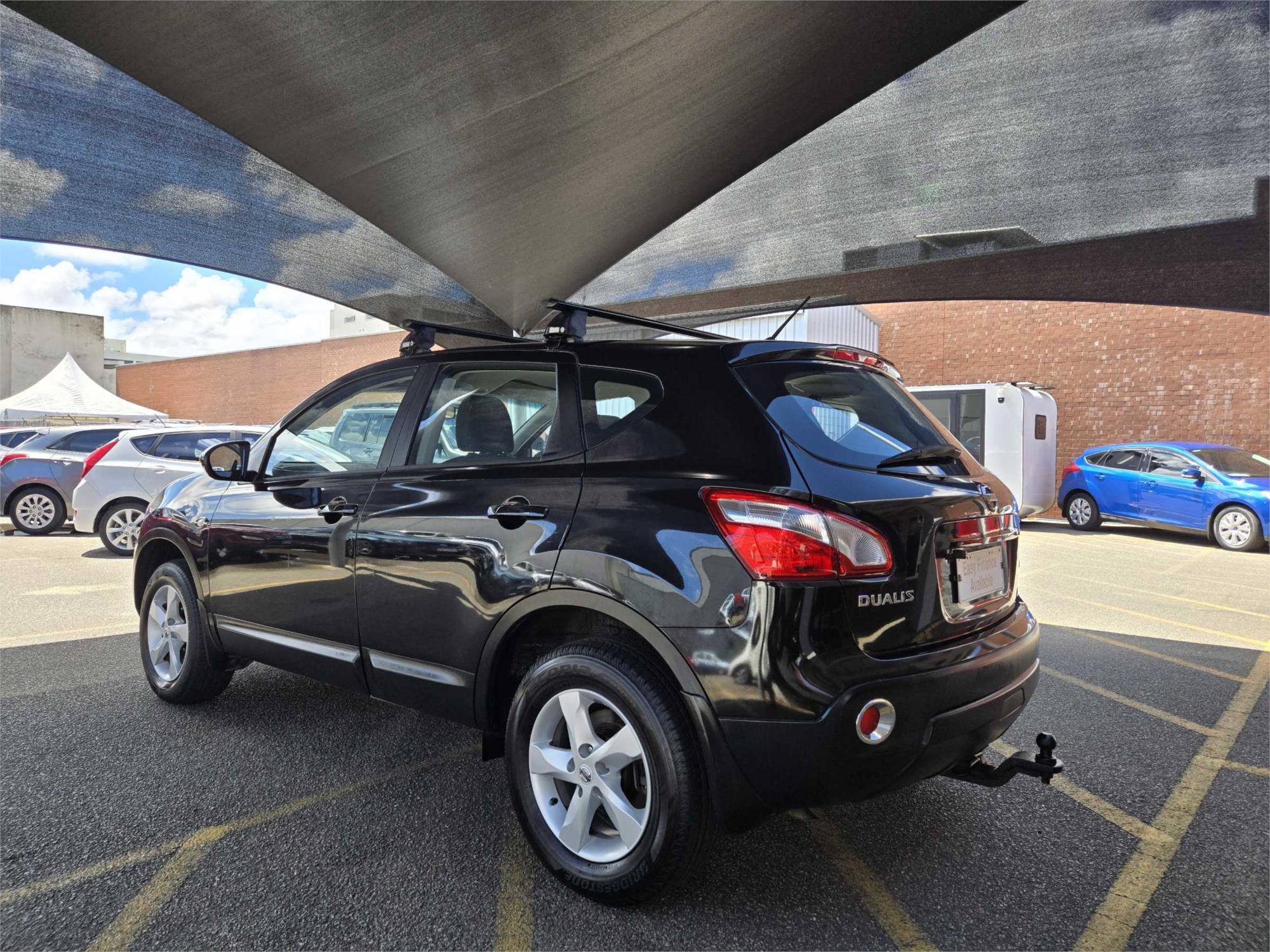 
								2010 Nissan Dualis ST full									