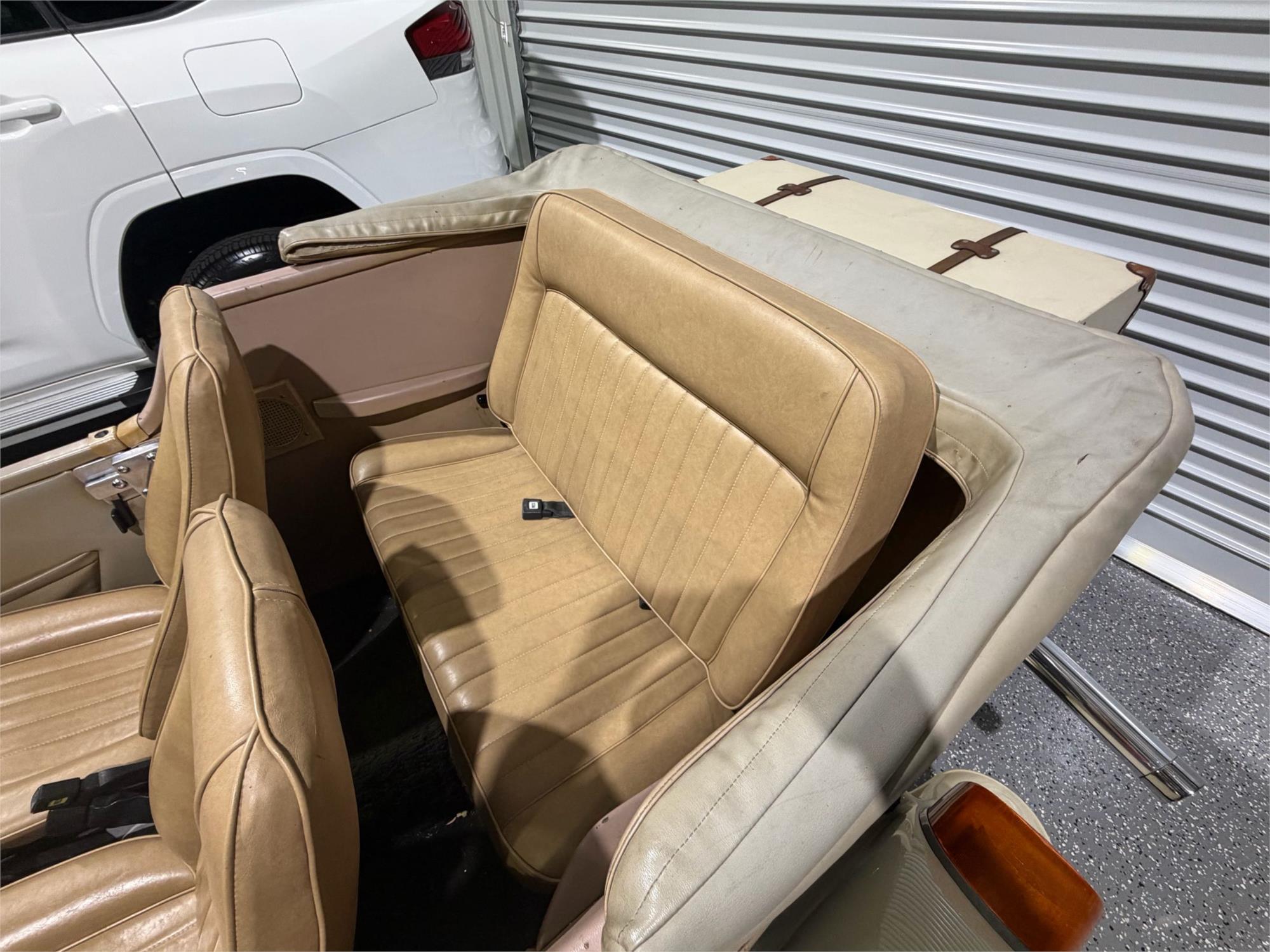 
								1976 EXCALIBUR Phaeton full									