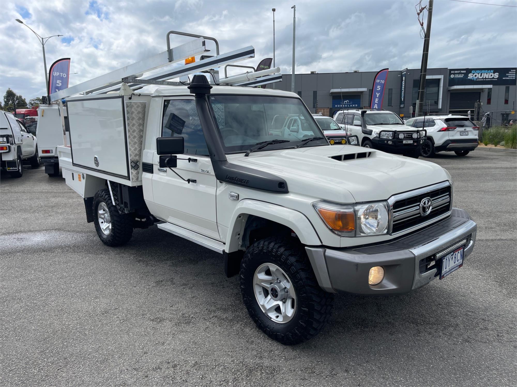 
								2018 Toyota Landcruiser GXL full									