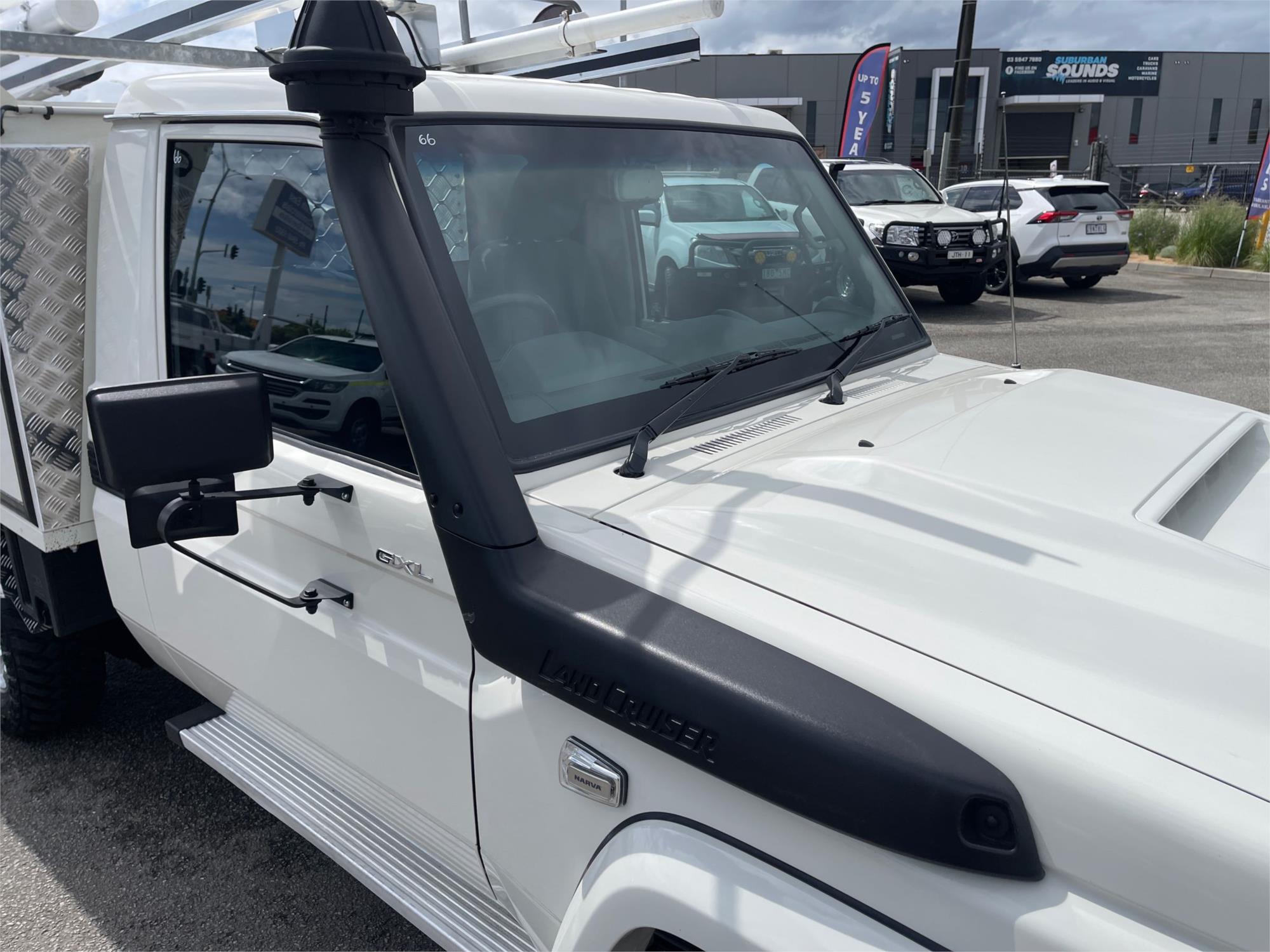 
								2018 Toyota Landcruiser GXL full									