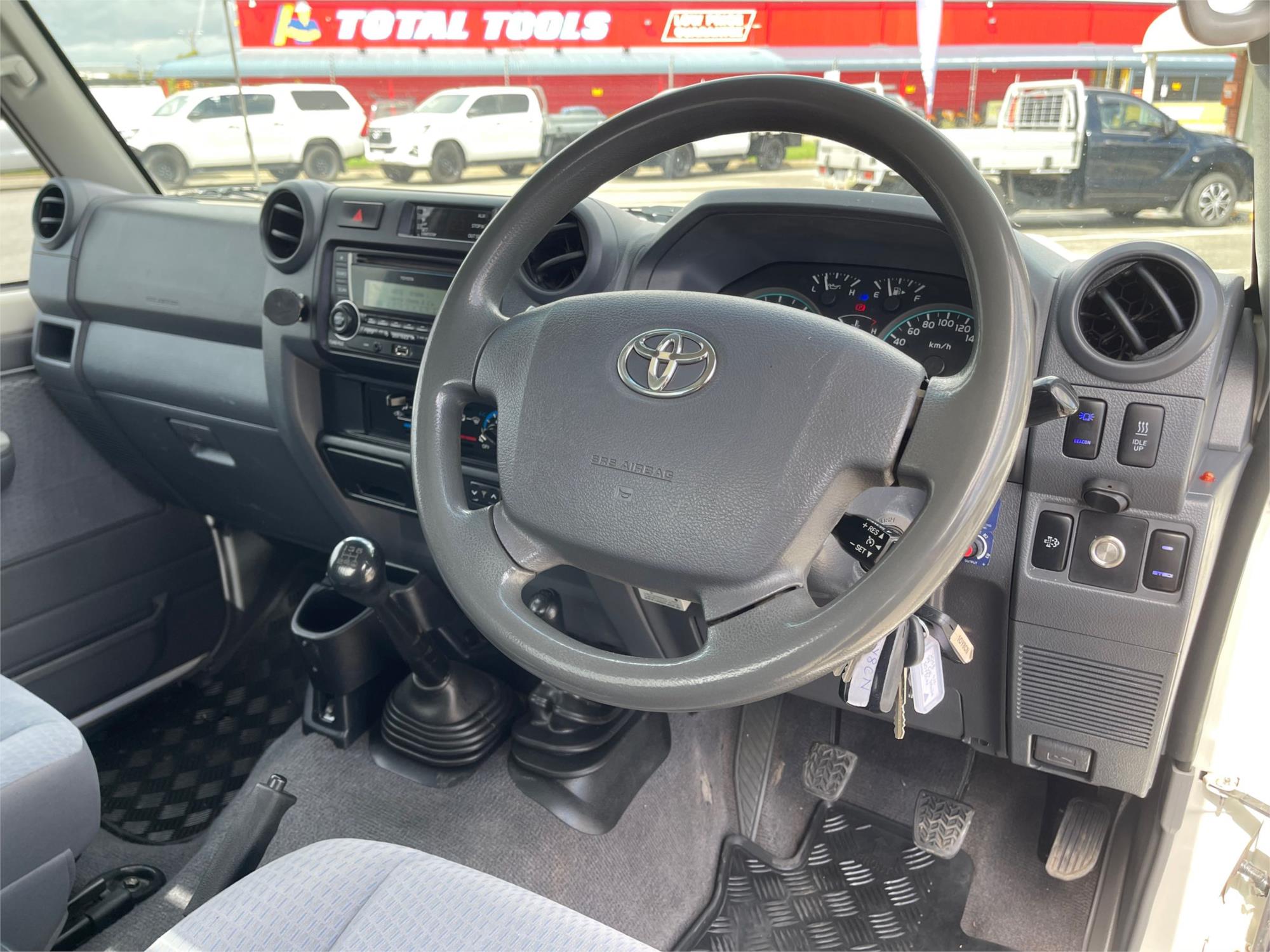 
								2018 Toyota Landcruiser GXL full									