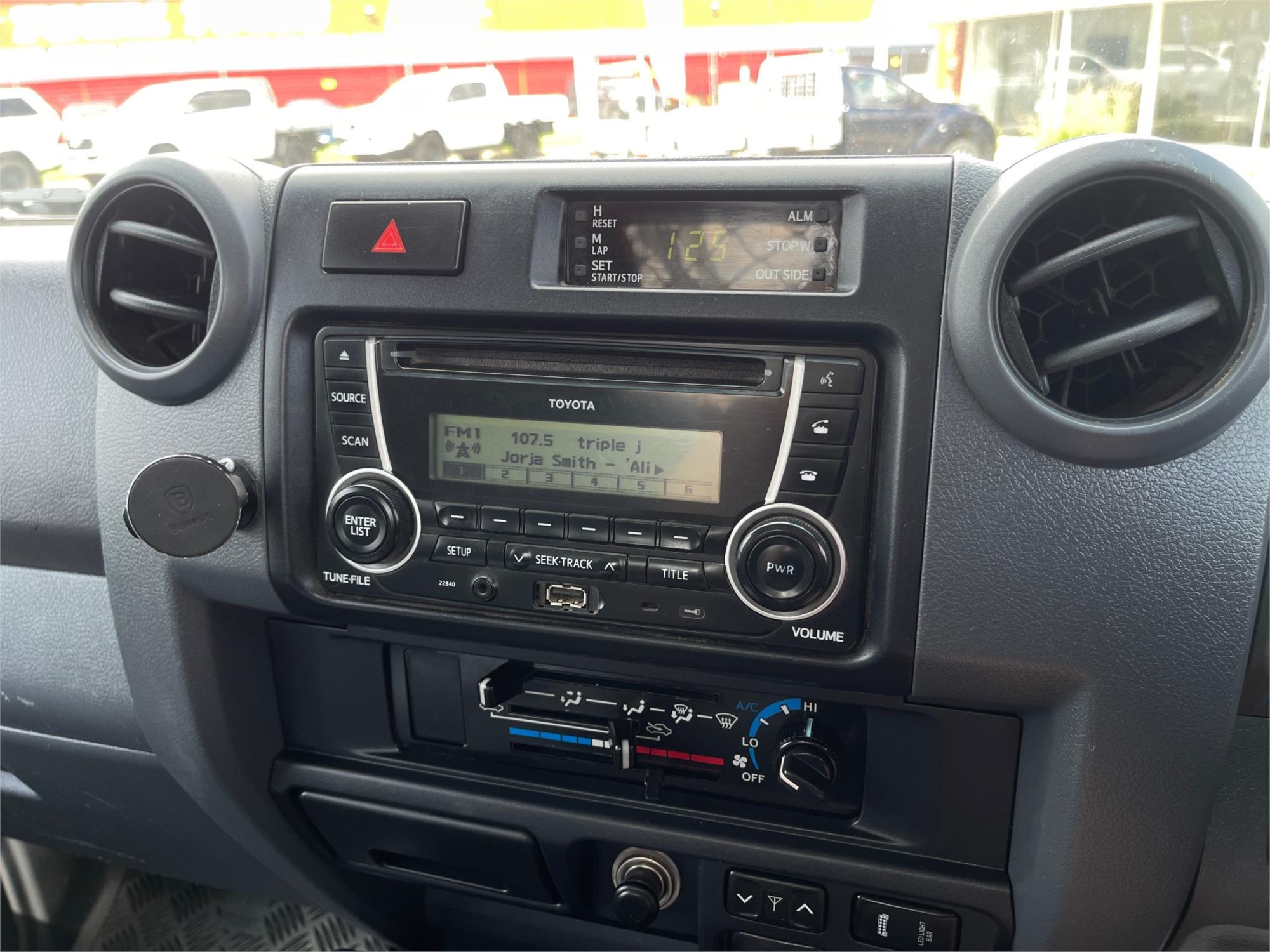 
								2018 Toyota Landcruiser GXL full									