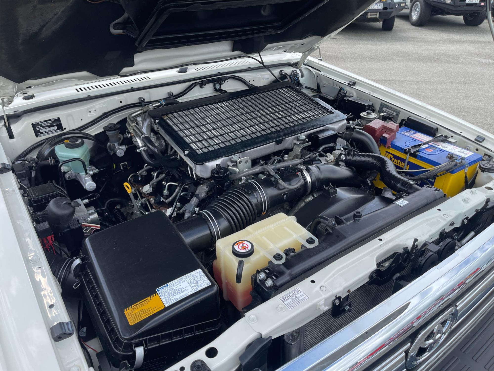 
								2018 Toyota Landcruiser GXL full									