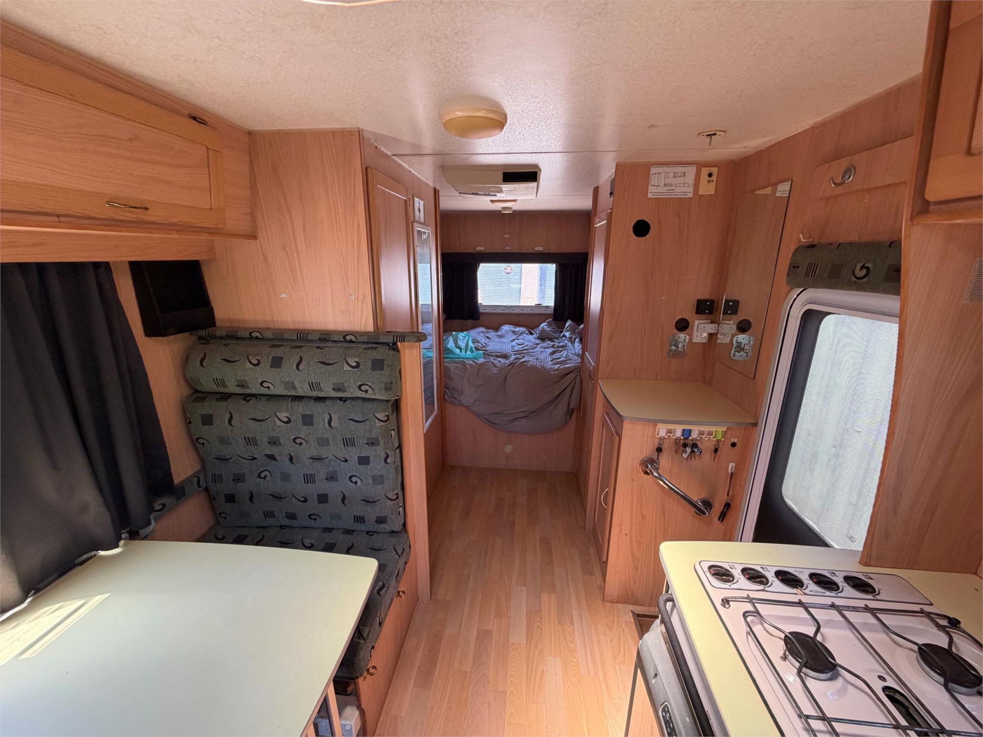 
								2006 VW LT46 full									
