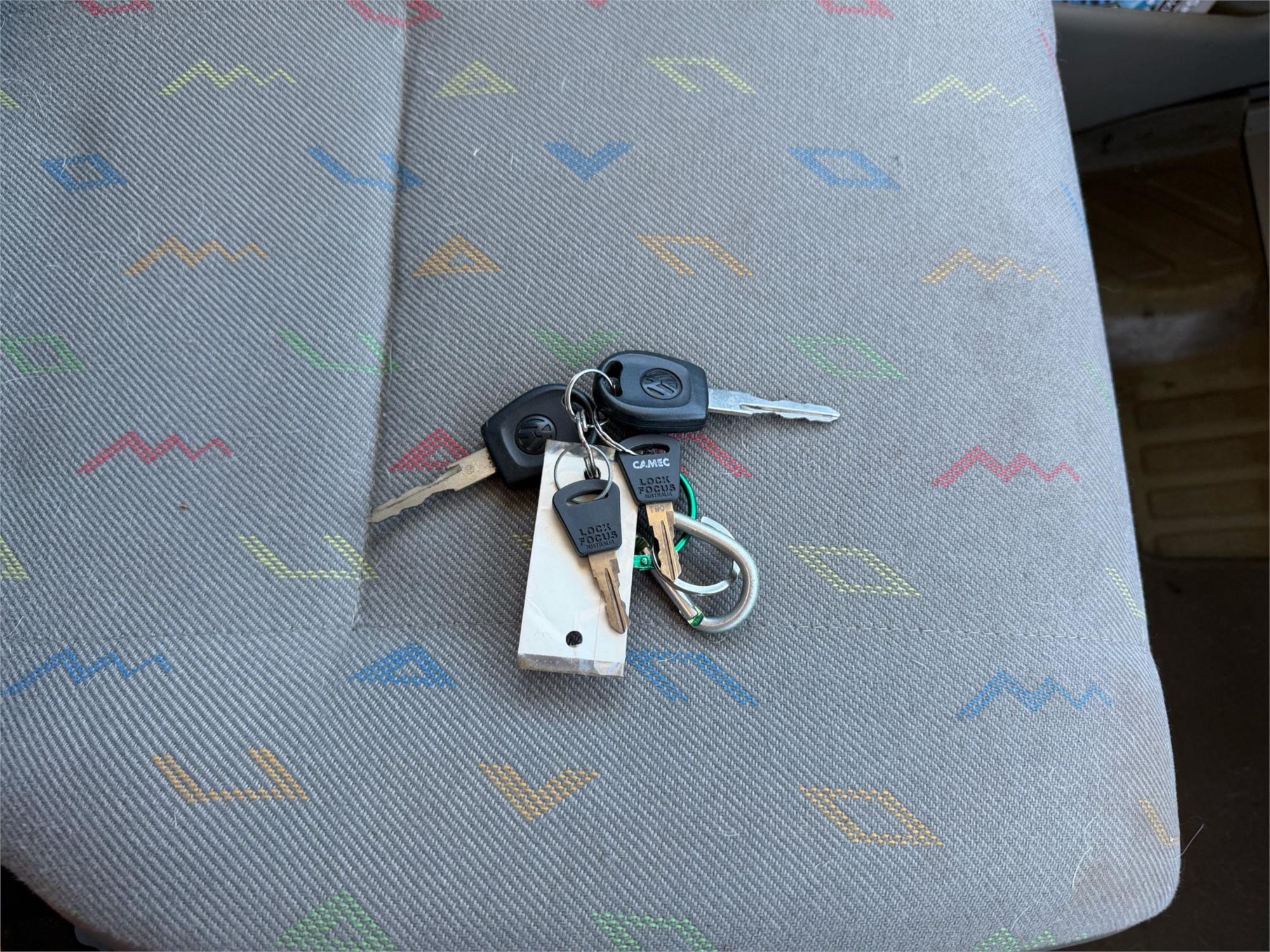 
								2006 VW LT46 full									
