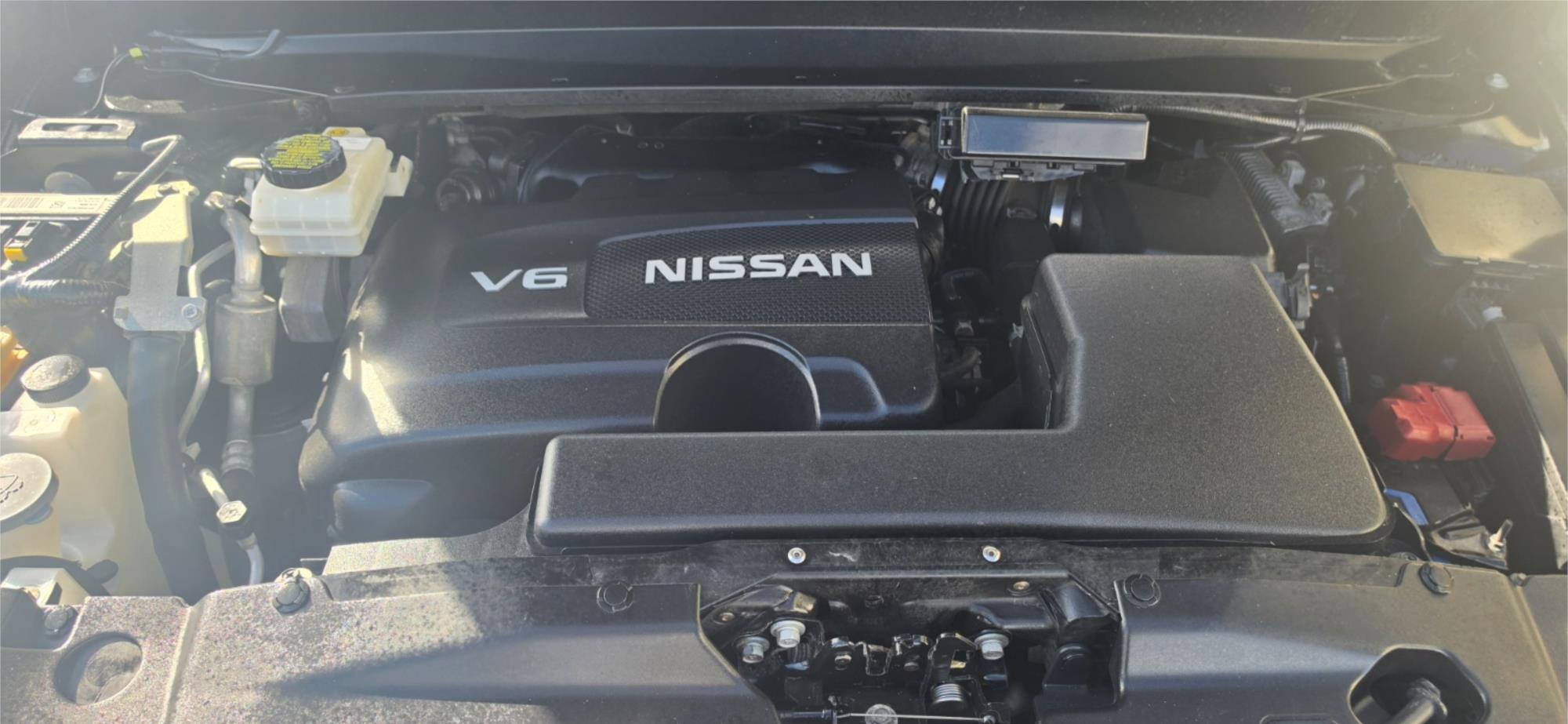 
								2017 Nissan Pathfinder ST-L full									