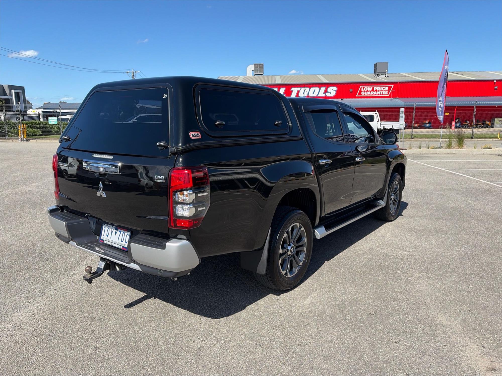 
								2019 Mitsubishi Triton GLS full									