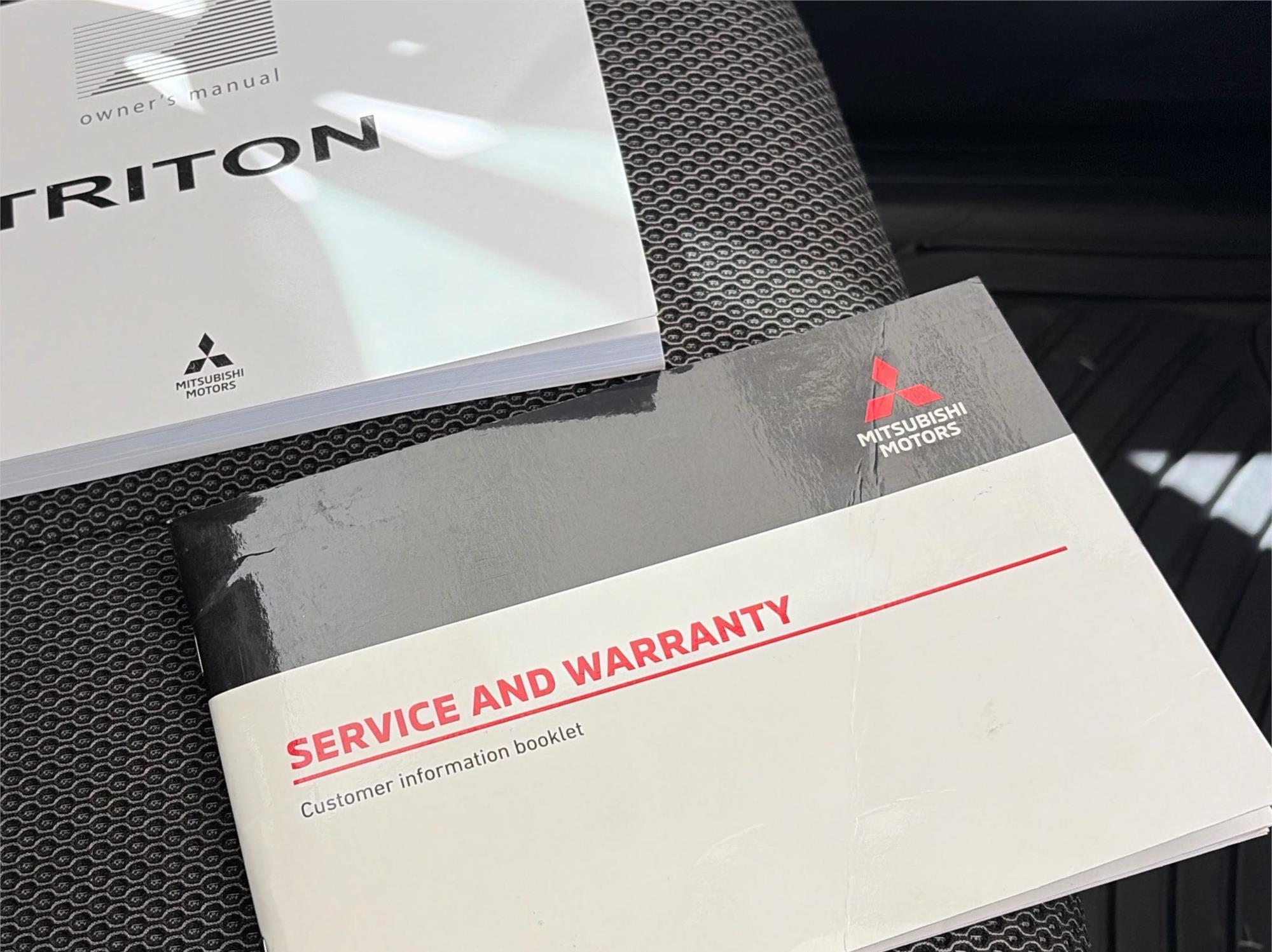 
								2019 Mitsubishi Triton GLS full									