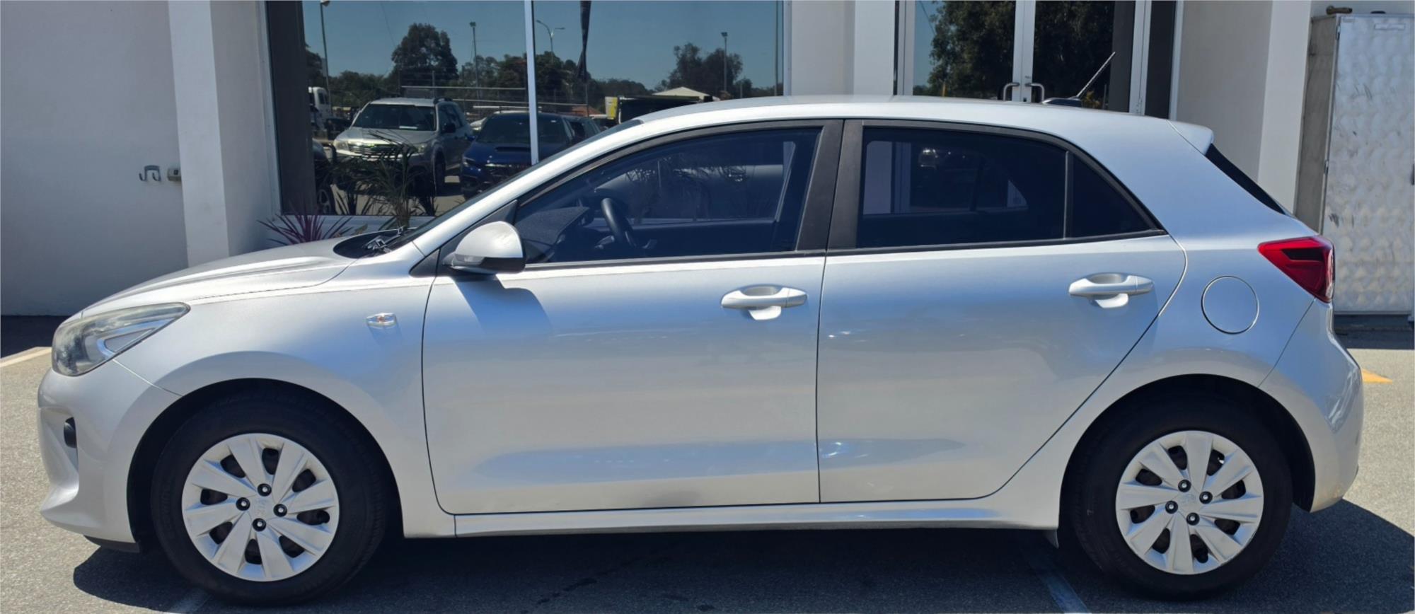 
								2018 Kia Rio S full									
