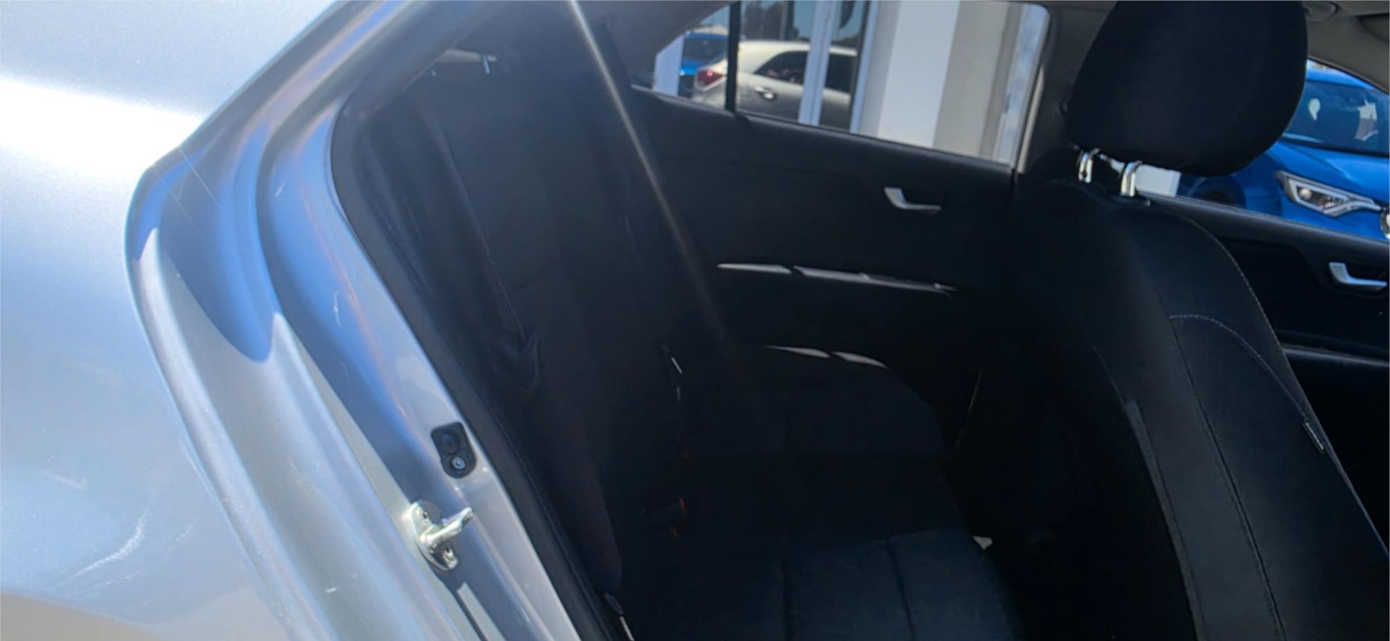 
								2018 Kia Rio S full									
