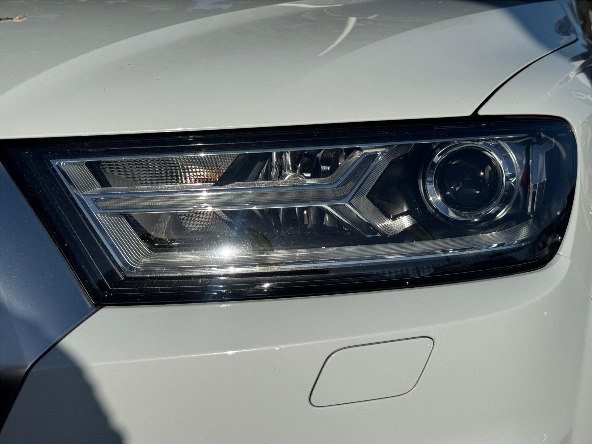 
								2016 Audi Q7 TDI full									