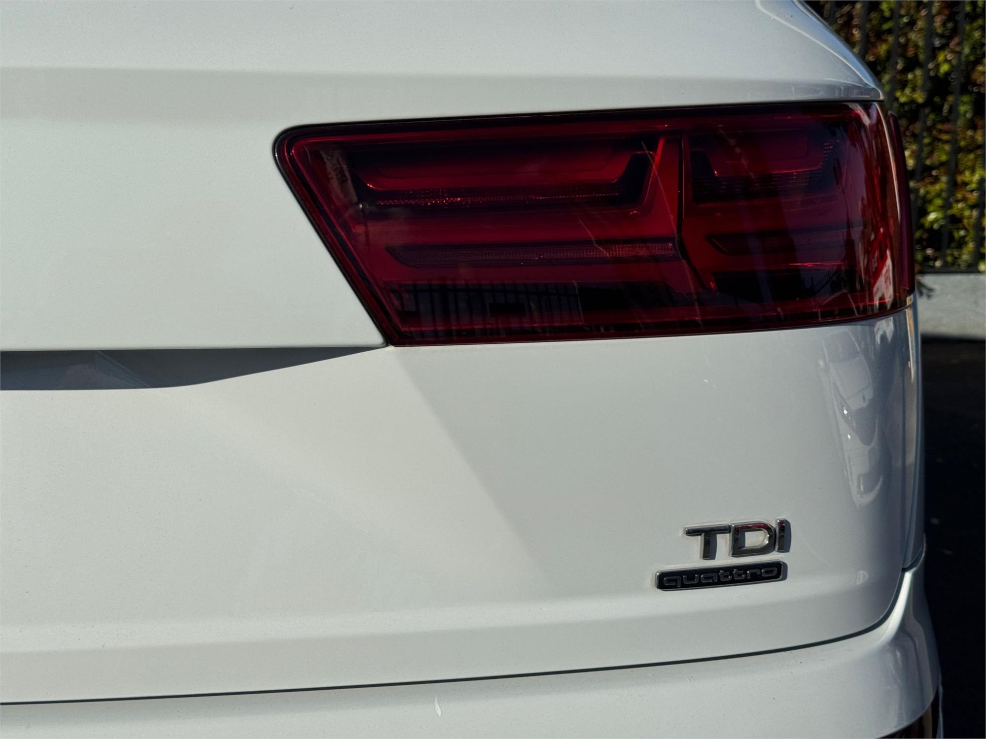 
								2016 Audi Q7 TDI full									