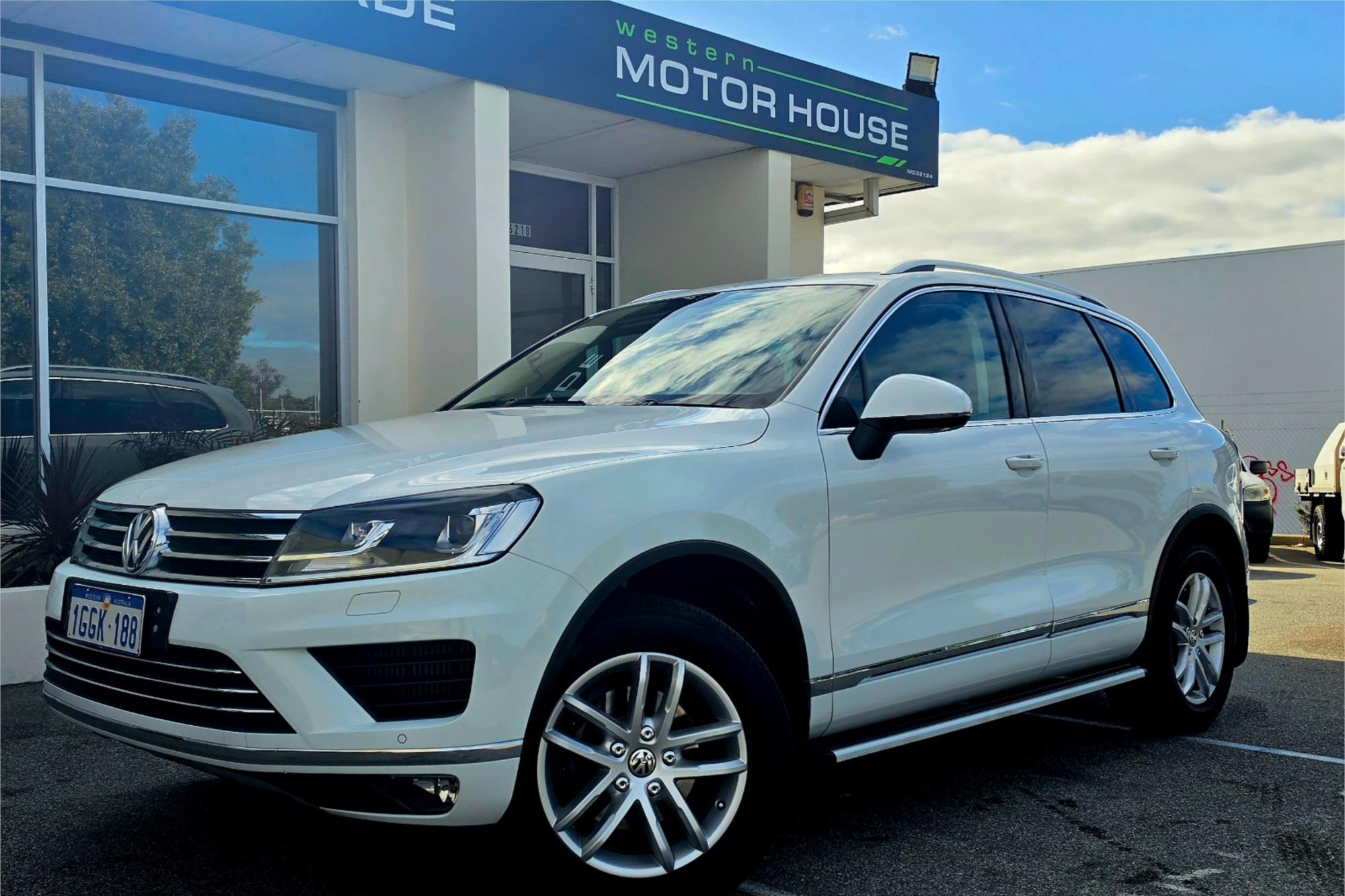 
								2016 Volkswagen Touareg 150TDI Element full									